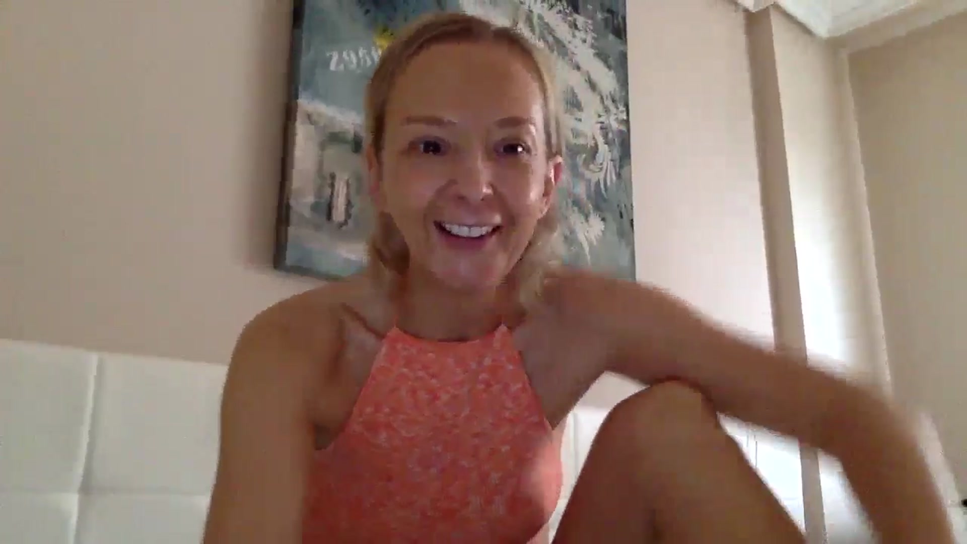 Gallery image thumbnail from Aimee_Angel's myfreecams stream on, 05/11/2024, 15:16 image 5 of 20