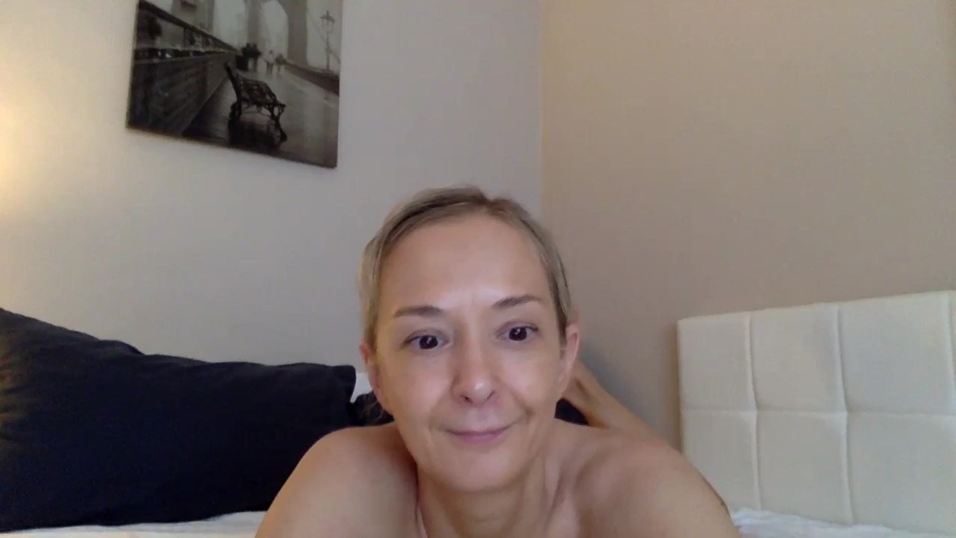 Gallery image thumbnail from Aimee_Angel's myfreecams stream on, 05/12/2024, 17:46 image 20 of 20