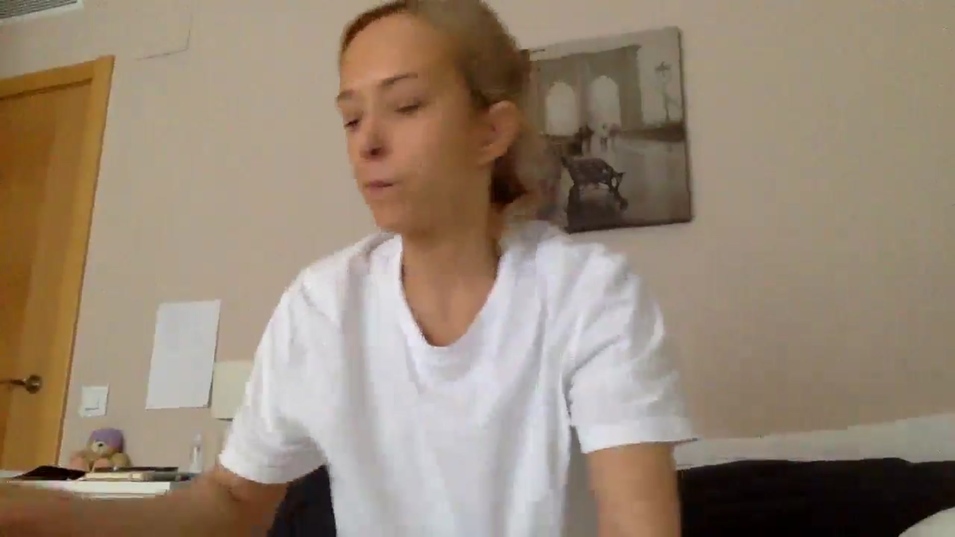 Gallery image thumbnail from Aimee_Angel's myfreecams stream on, 05/25/2024, 18:44 image 5 of 20