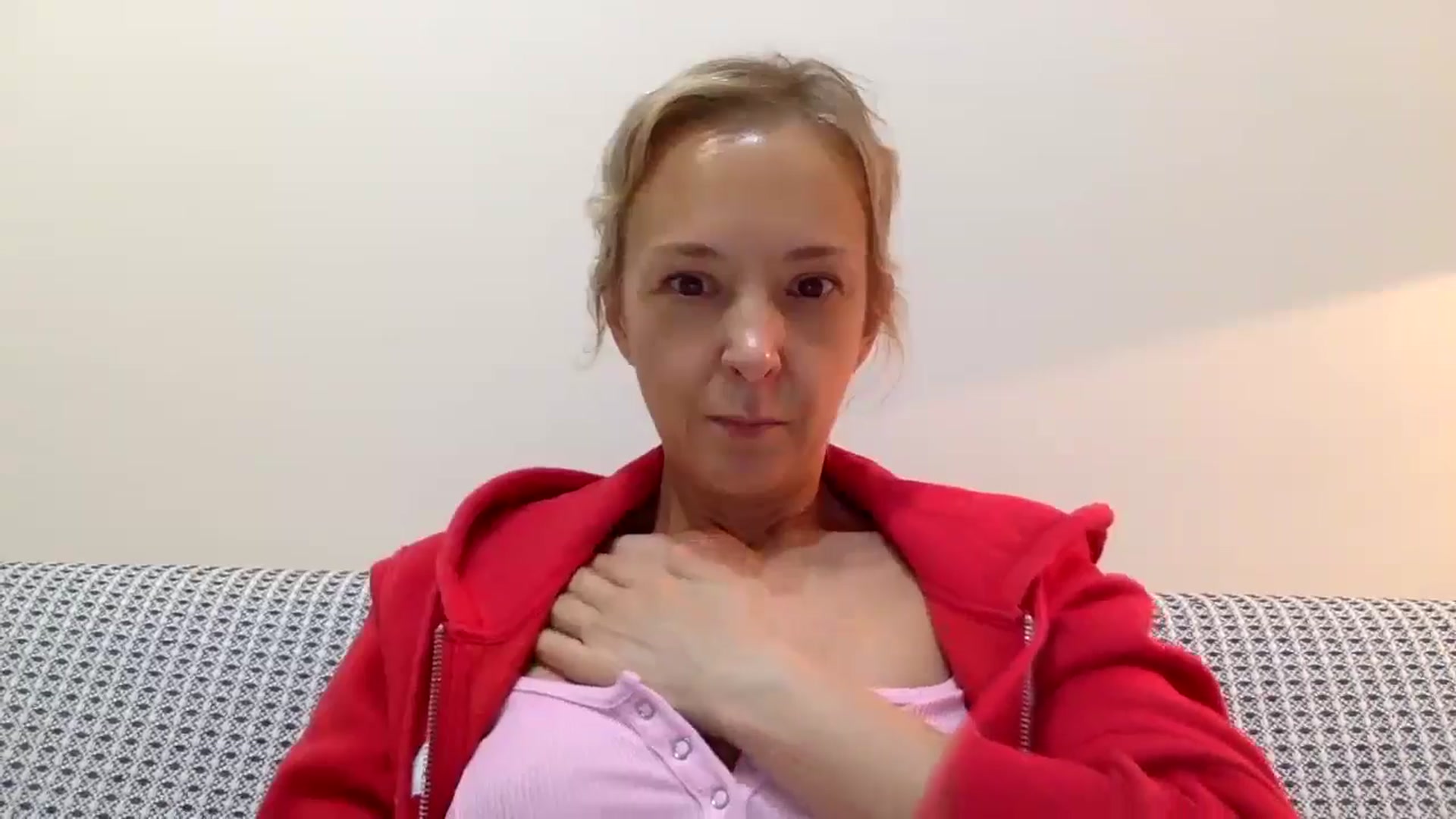 Gallery image thumbnail from Aimee_Angel's myfreecams stream on, 05/26/2024, 22:19 image 10 of 20