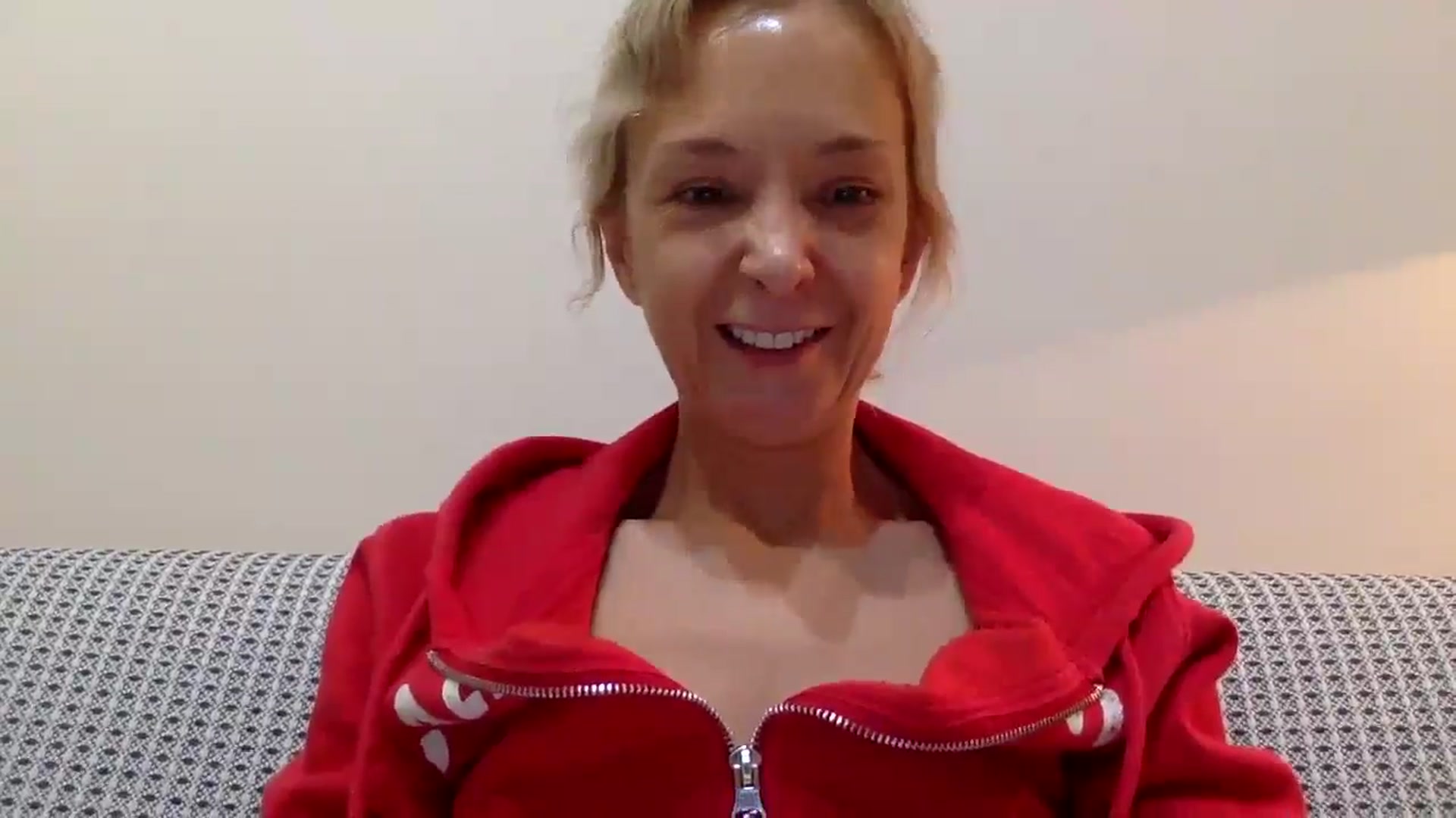 Gallery image thumbnail from Aimee_Angel's myfreecams stream on, 05/26/2024, 22:19 image 6 of 20