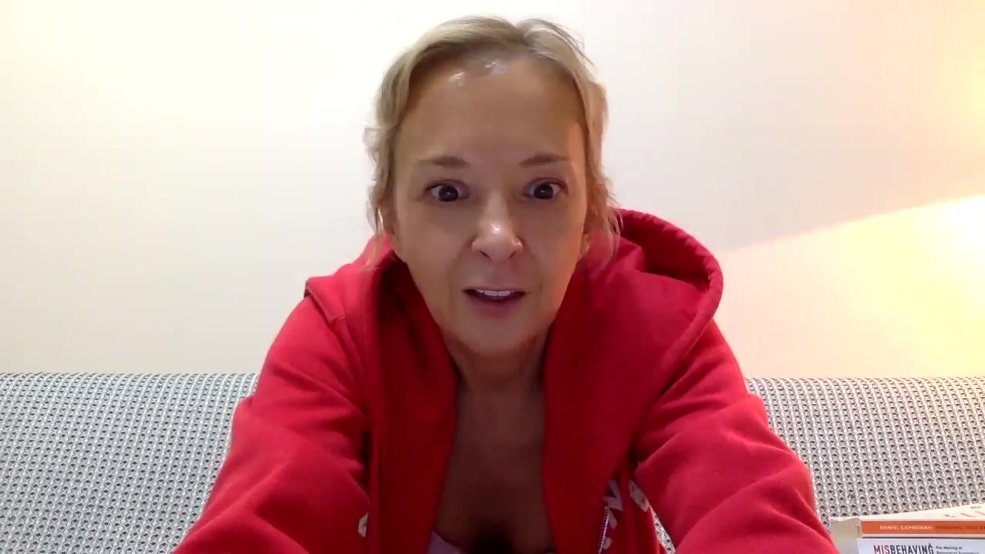 Gallery image thumbnail from Aimee_Angel's myfreecams stream on, 05/26/2024, 22:19 image 18 of 20