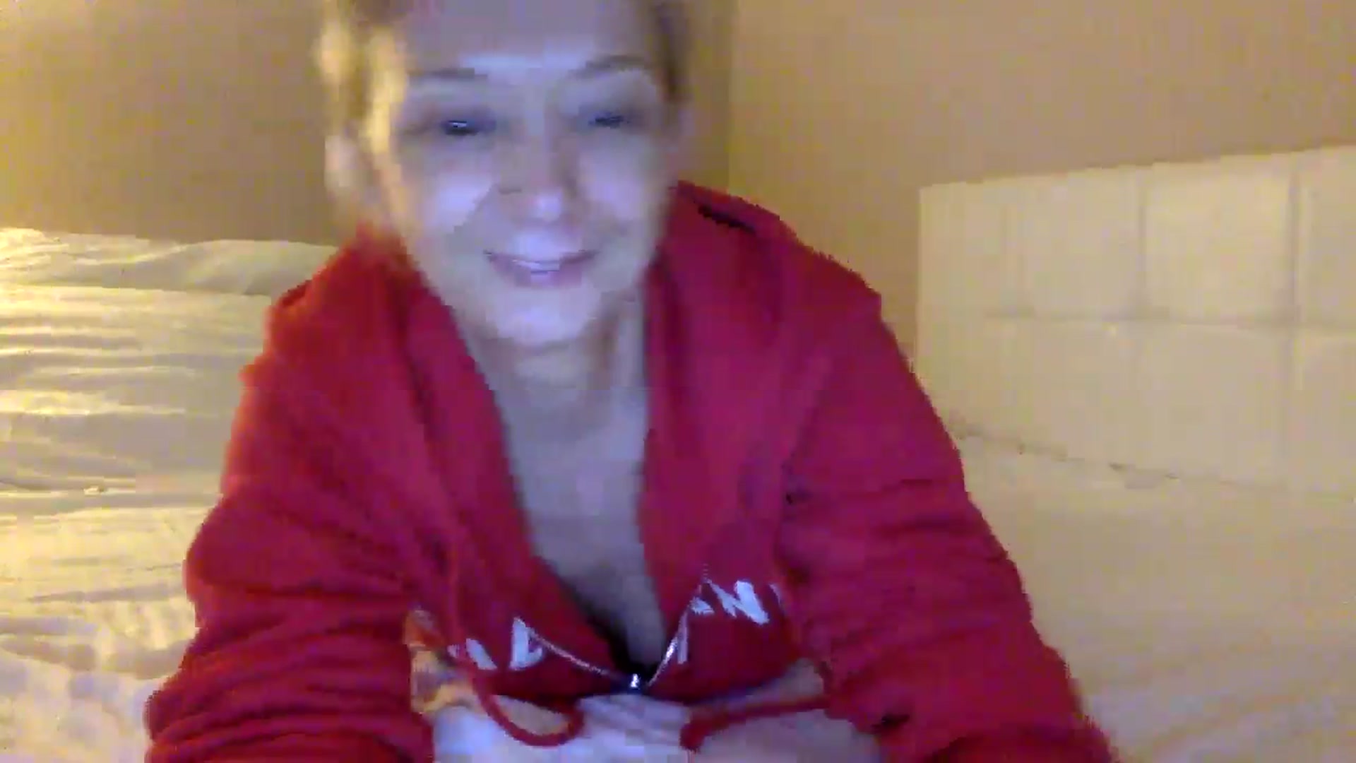 Gallery image thumbnail from Aimee_Angel's myfreecams stream on, 05/29/2024, 21:07 image 19 of 20