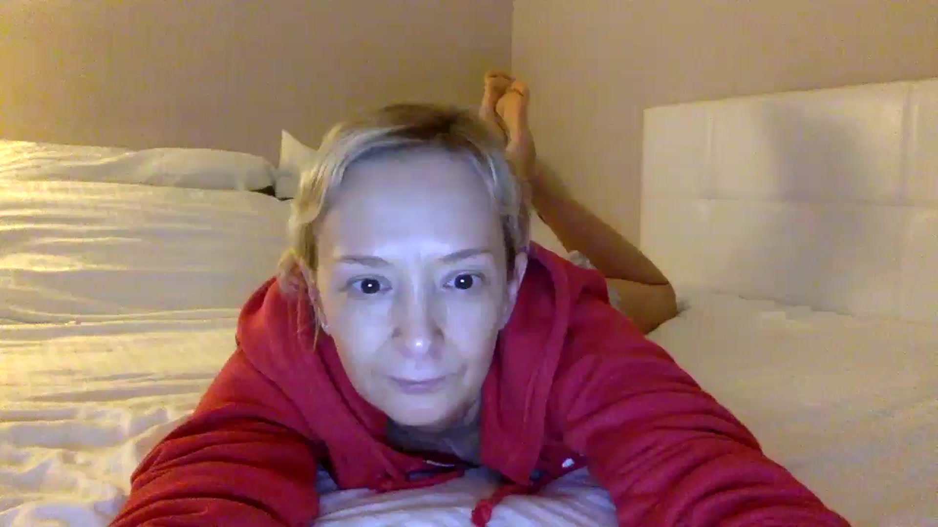 Gallery image thumbnail from Aimee_Angel's myfreecams stream on, 05/29/2024, 21:07 image 16 of 20