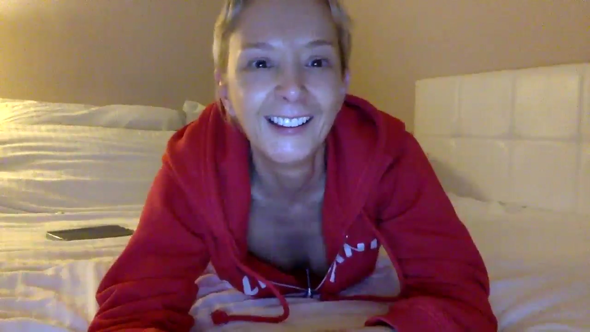 Gallery image thumbnail from Aimee_Angel's myfreecams stream on, 05/29/2024, 21:07 image 10 of 20