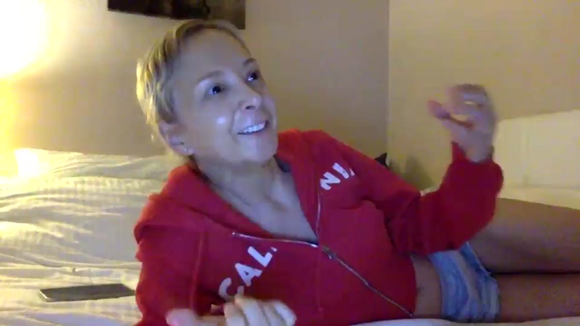 Gallery image thumbnail from Aimee_Angel's myfreecams stream on, 05/29/2024, 21:07 image 1 of 20