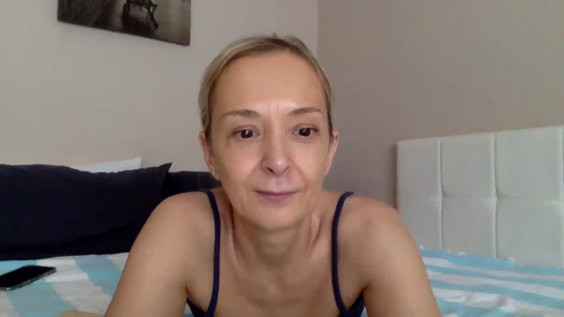Gallery image thumbnail from Aimee_Angel's myfreecams stream on, 06/04/2024, 17:54 image 10 of 20