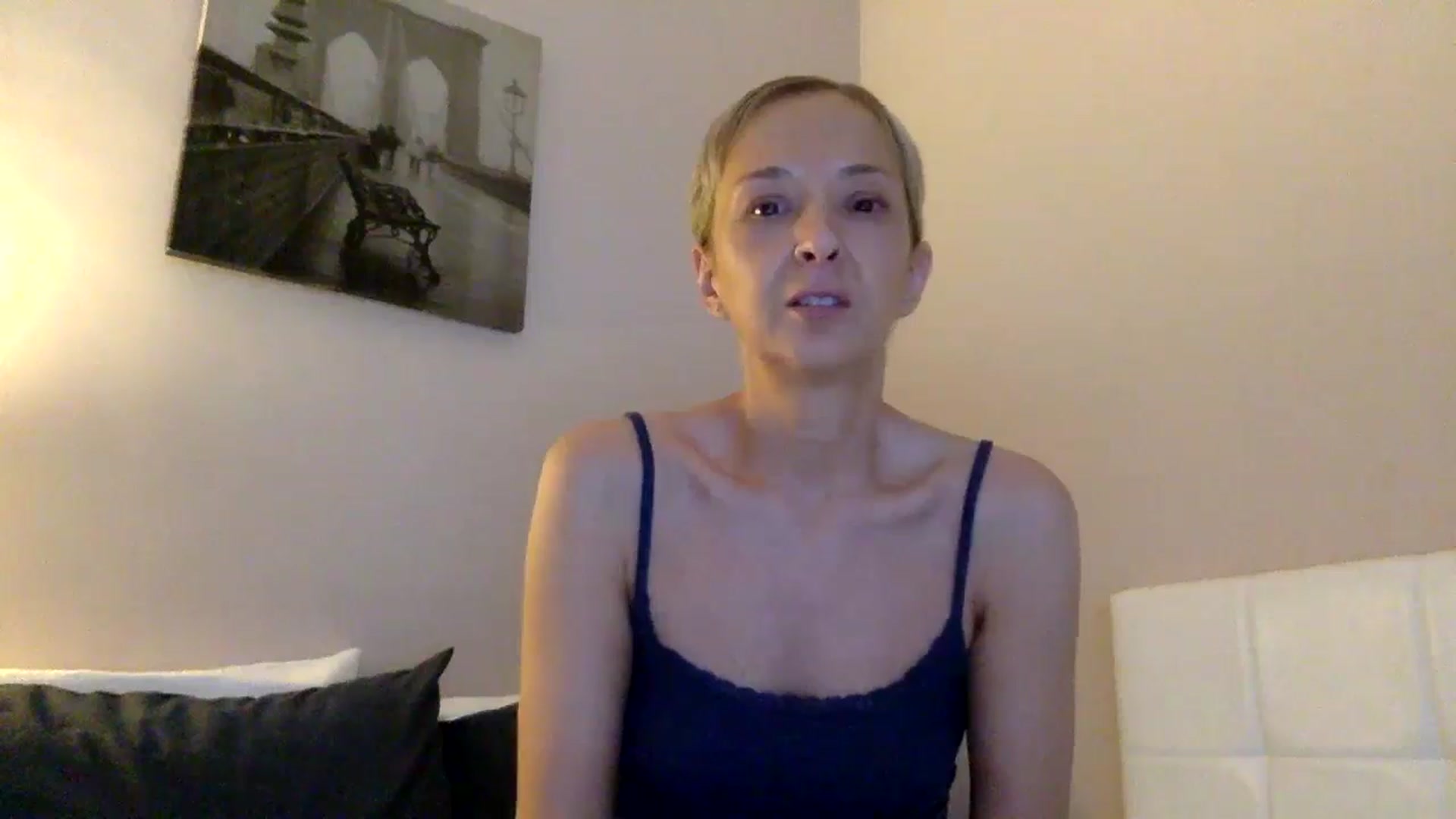 Gallery image thumbnail from Aimee_Angel's myfreecams stream on, 06/04/2024, 19:34 image 13 of 20