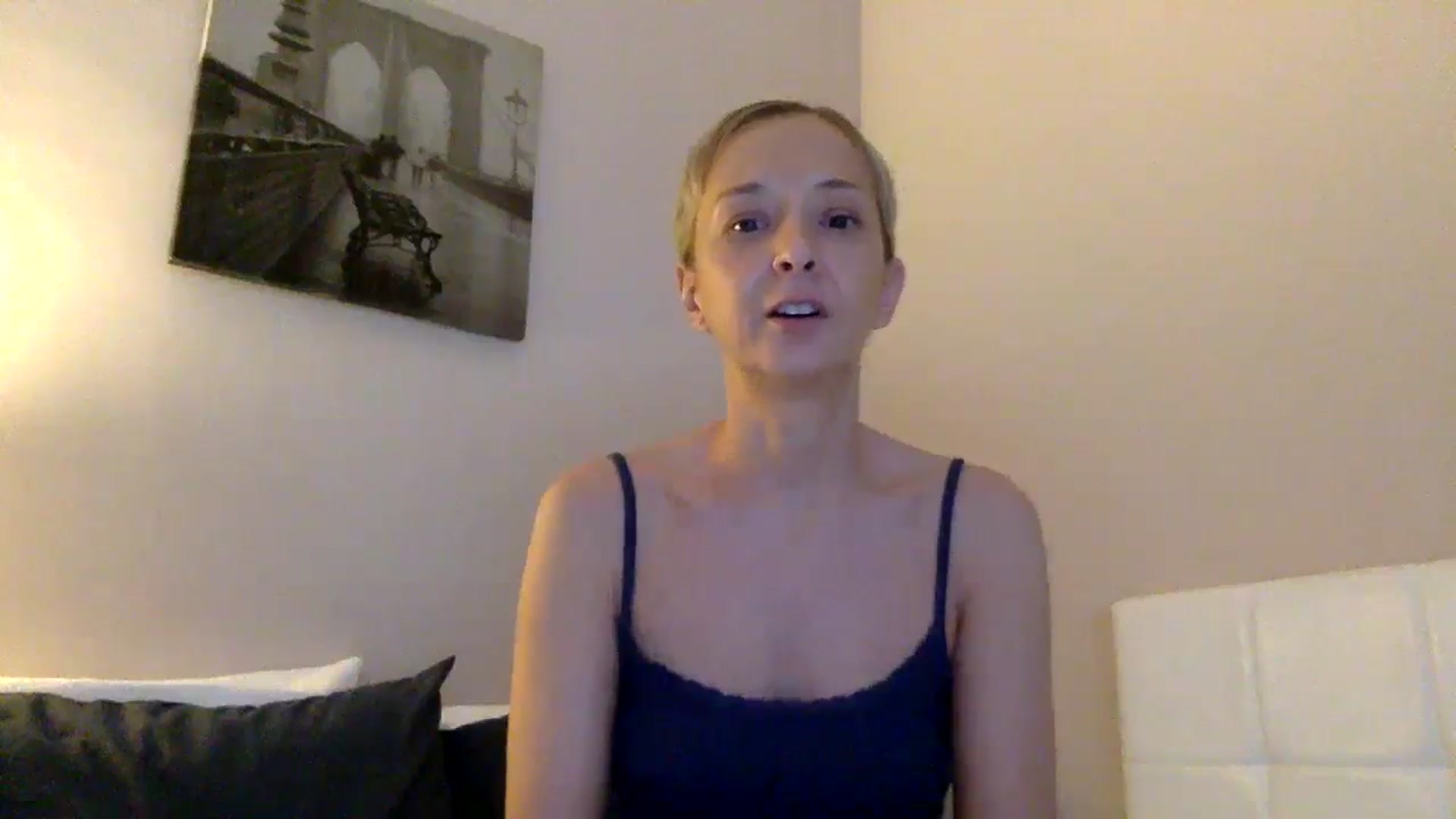Gallery image thumbnail from Aimee_Angel's myfreecams stream on, 06/04/2024, 19:34 image 12 of 20