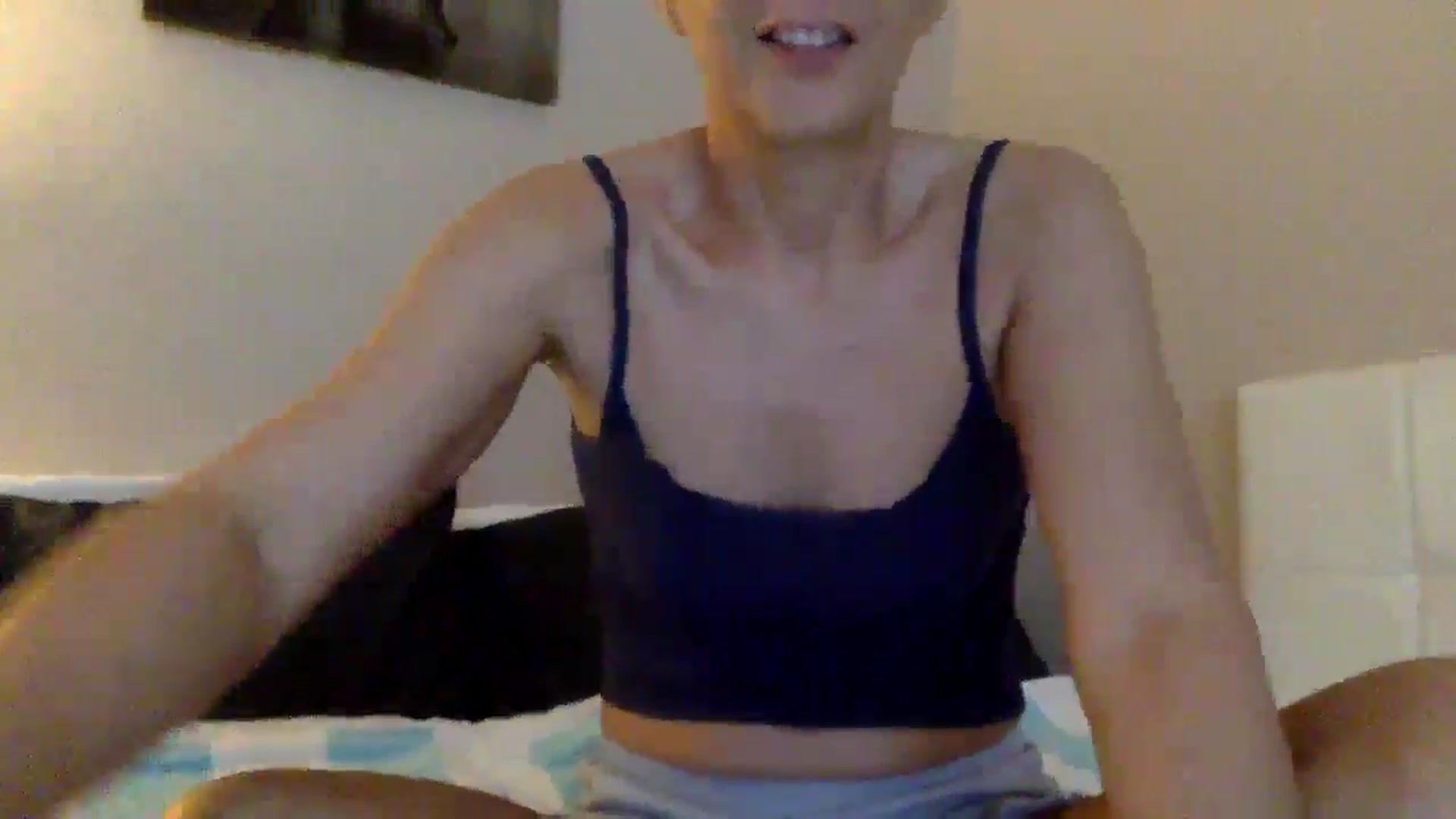 Gallery image thumbnail from Aimee_Angel's myfreecams stream on, 06/04/2024, 19:34 image 3 of 20