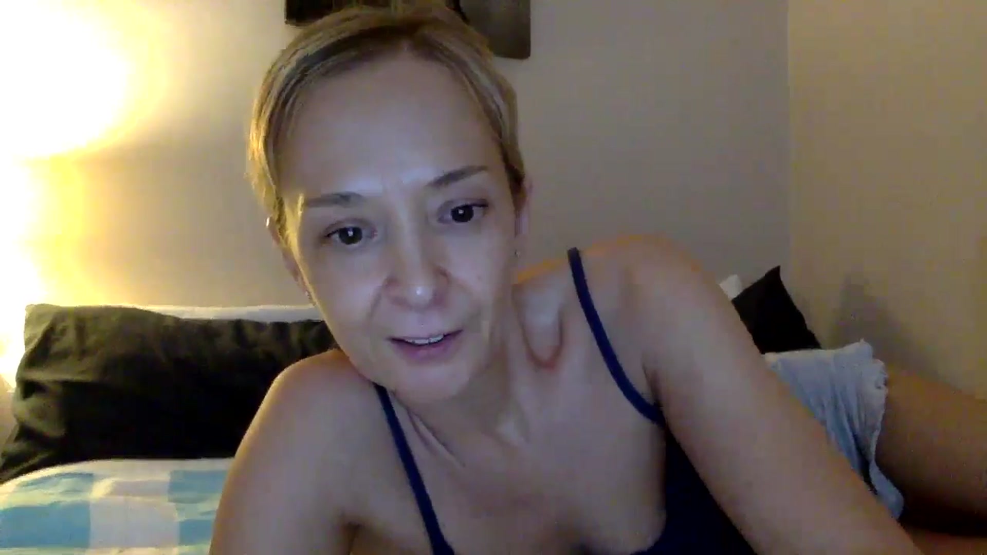 Gallery image thumbnail from Aimee_Angel's myfreecams stream on, 06/04/2024, 19:34 image 6 of 20