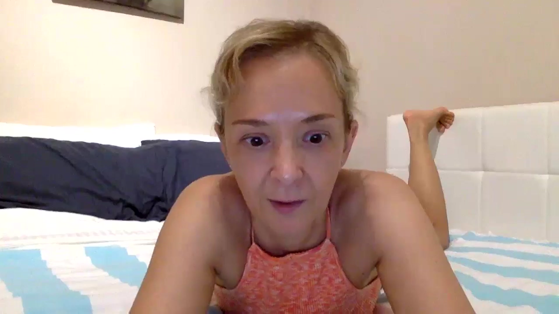 Gallery image thumbnail from Aimee_Angel's myfreecams stream on, 06/06/2024, 20:35 image 13 of 20