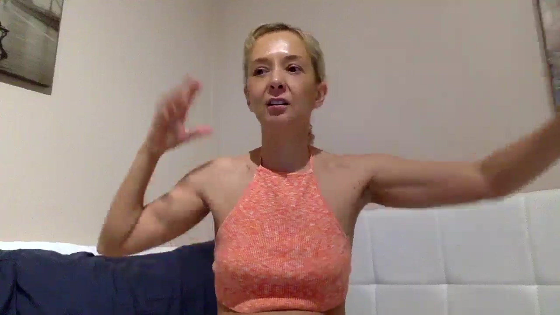 Gallery image thumbnail from Aimee_Angel's myfreecams stream on, 06/06/2024, 20:35 image 3 of 20