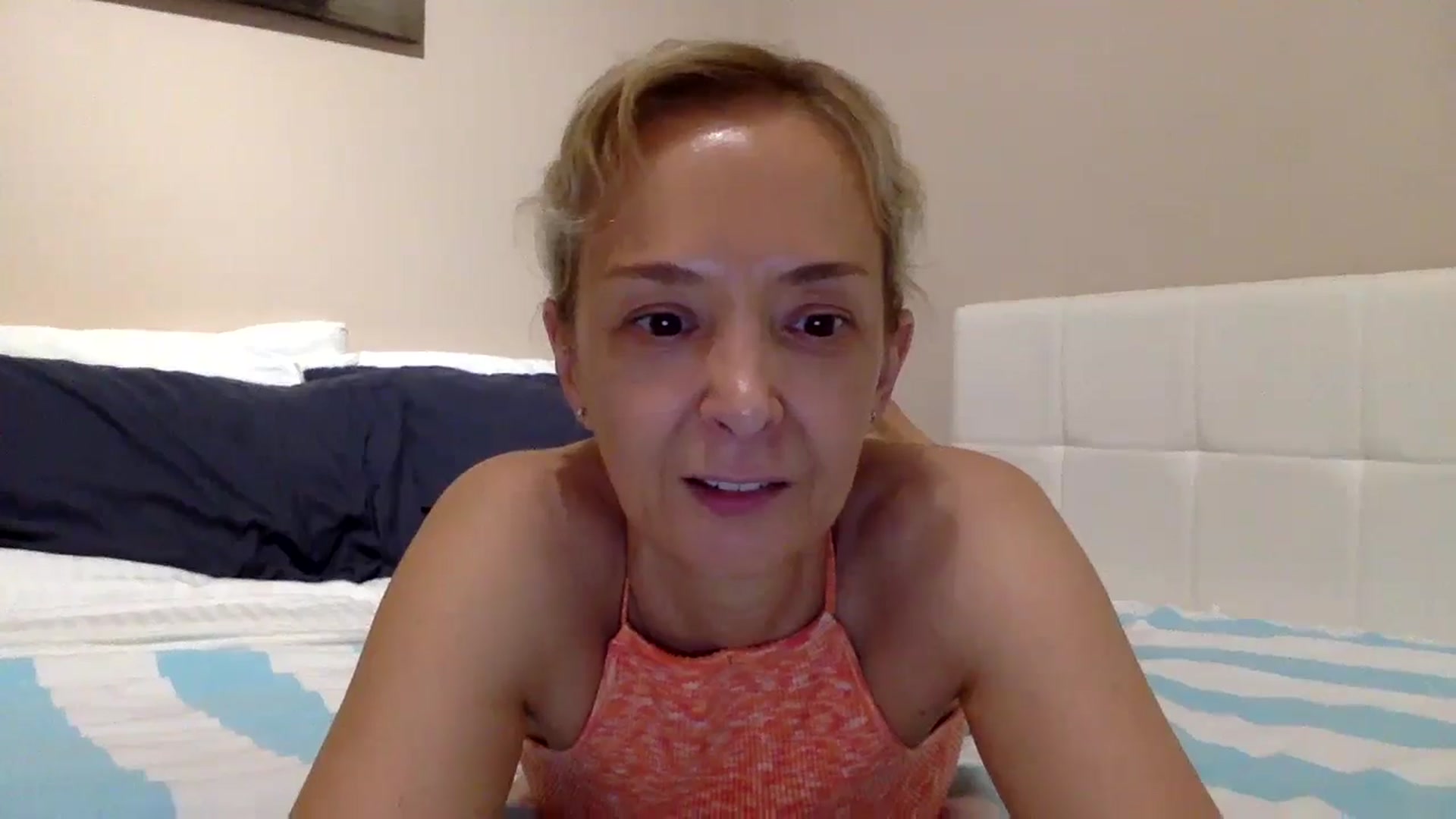 Gallery image thumbnail from Aimee_Angel's myfreecams stream on, 06/06/2024, 20:35 image 11 of 20