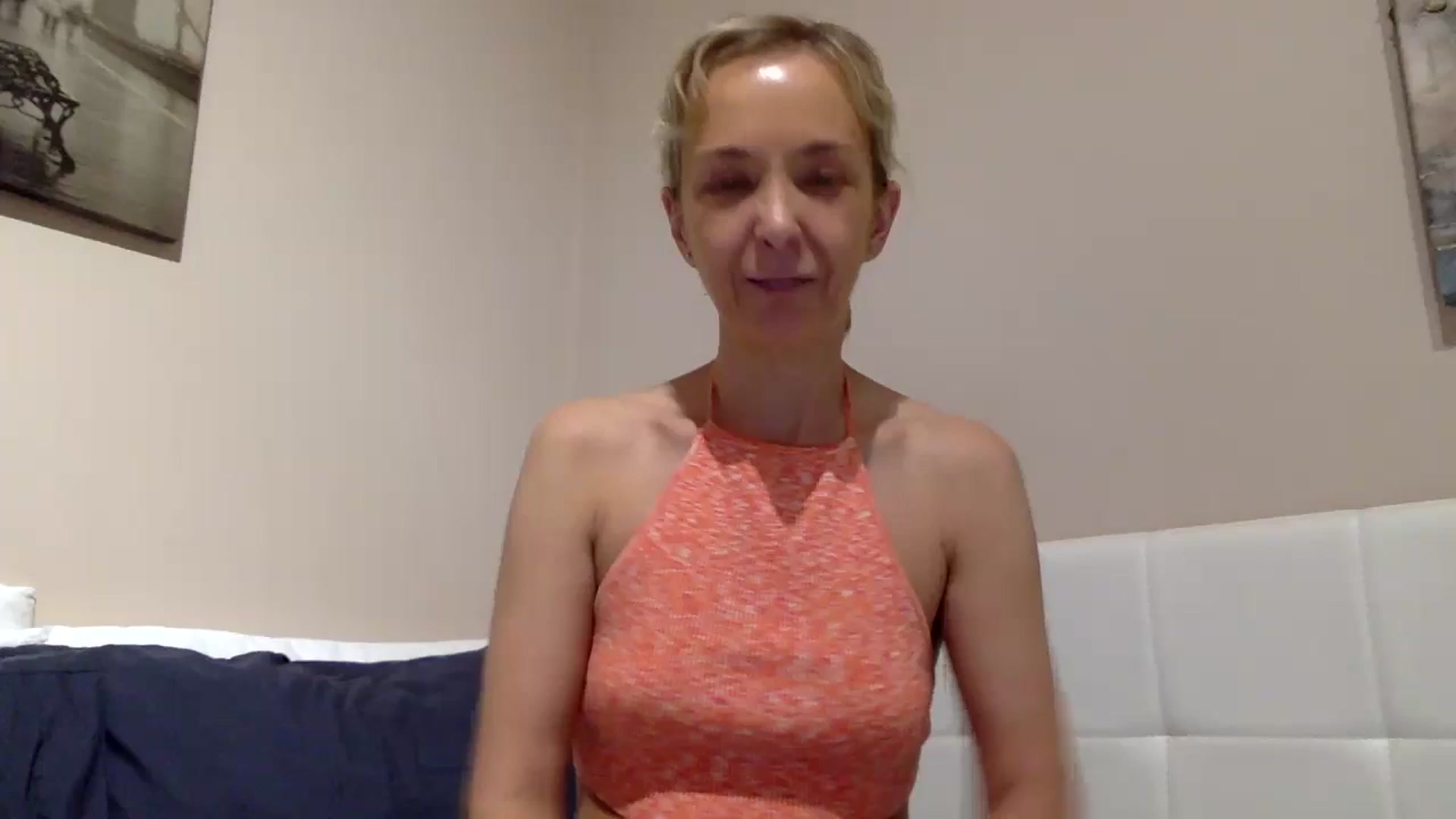 Gallery image thumbnail from Aimee_Angel's myfreecams stream on, 06/06/2024, 20:35 image 7 of 20
