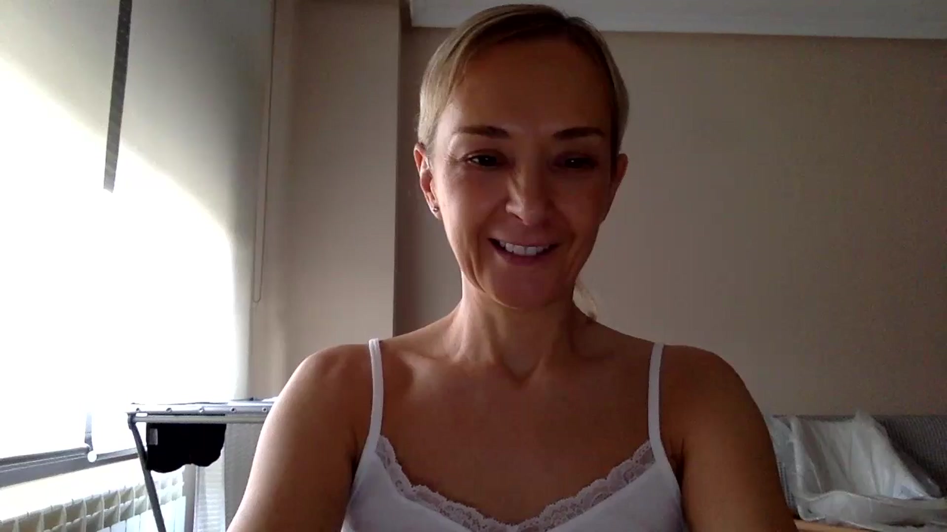 Gallery image thumbnail from Aimee_Angel's myfreecams stream on, 06/07/2024, 18:57 image 1 of 20