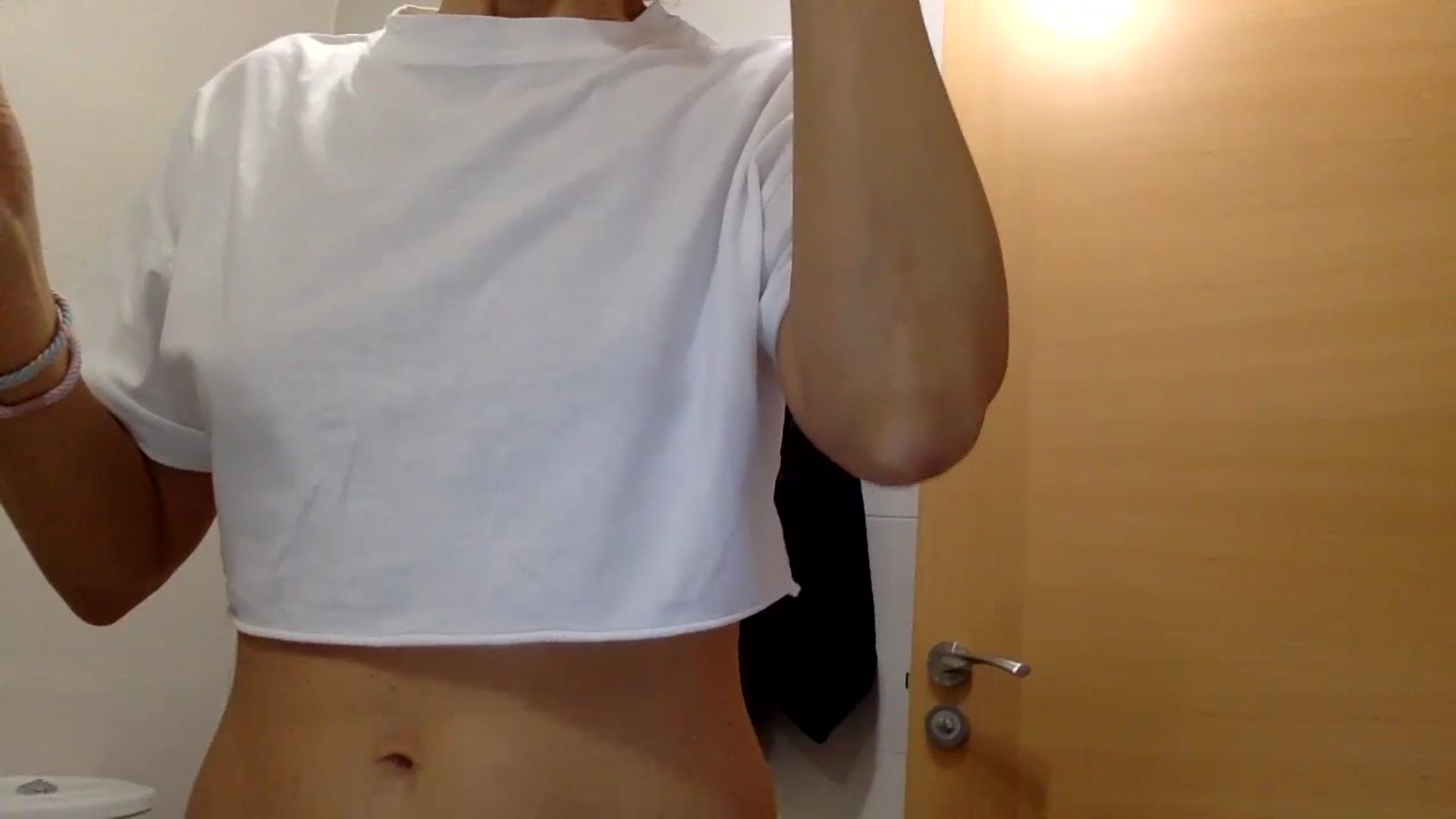 Gallery image thumbnail from Aimee_Angel's myfreecams stream on, 06/15/2024, 14:35 image 2 of 20