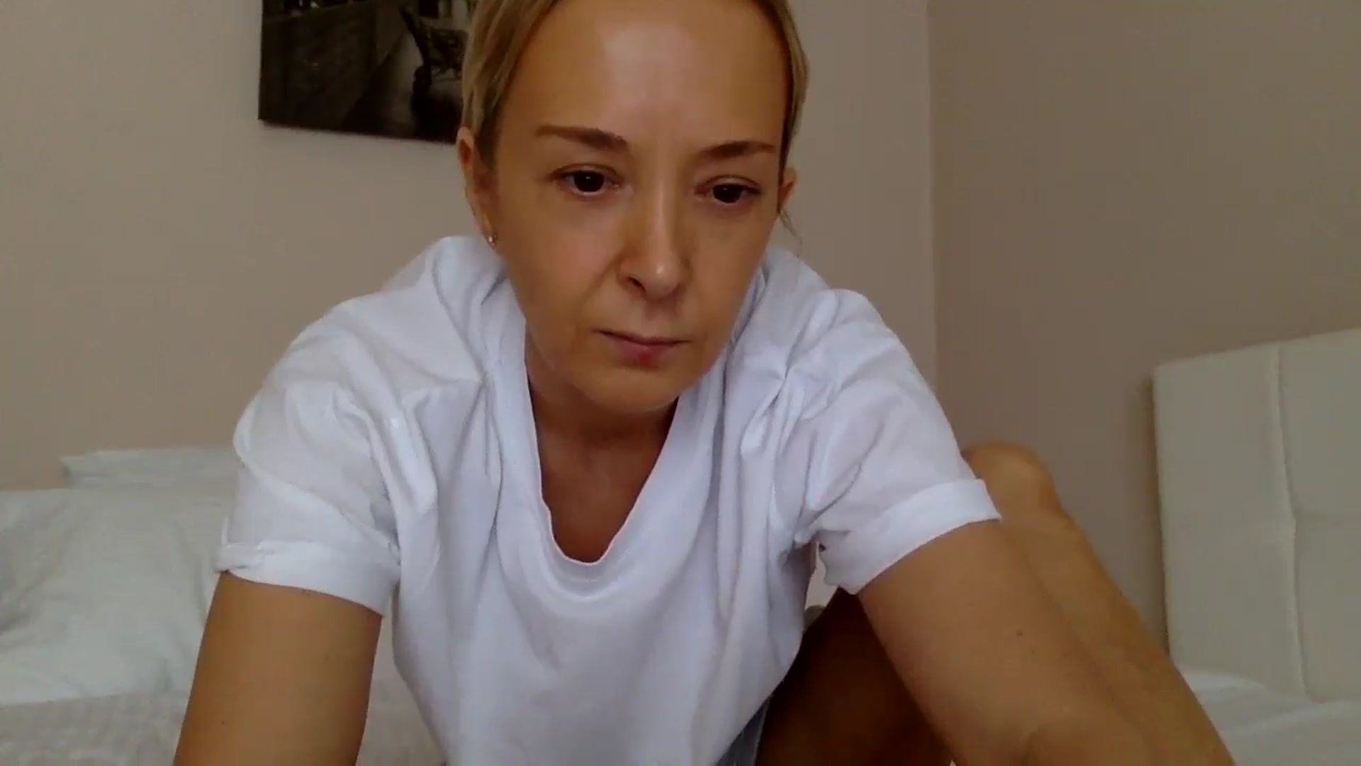Gallery image thumbnail from Aimee_Angel's myfreecams stream on, 06/15/2024, 14:35 image 16 of 20