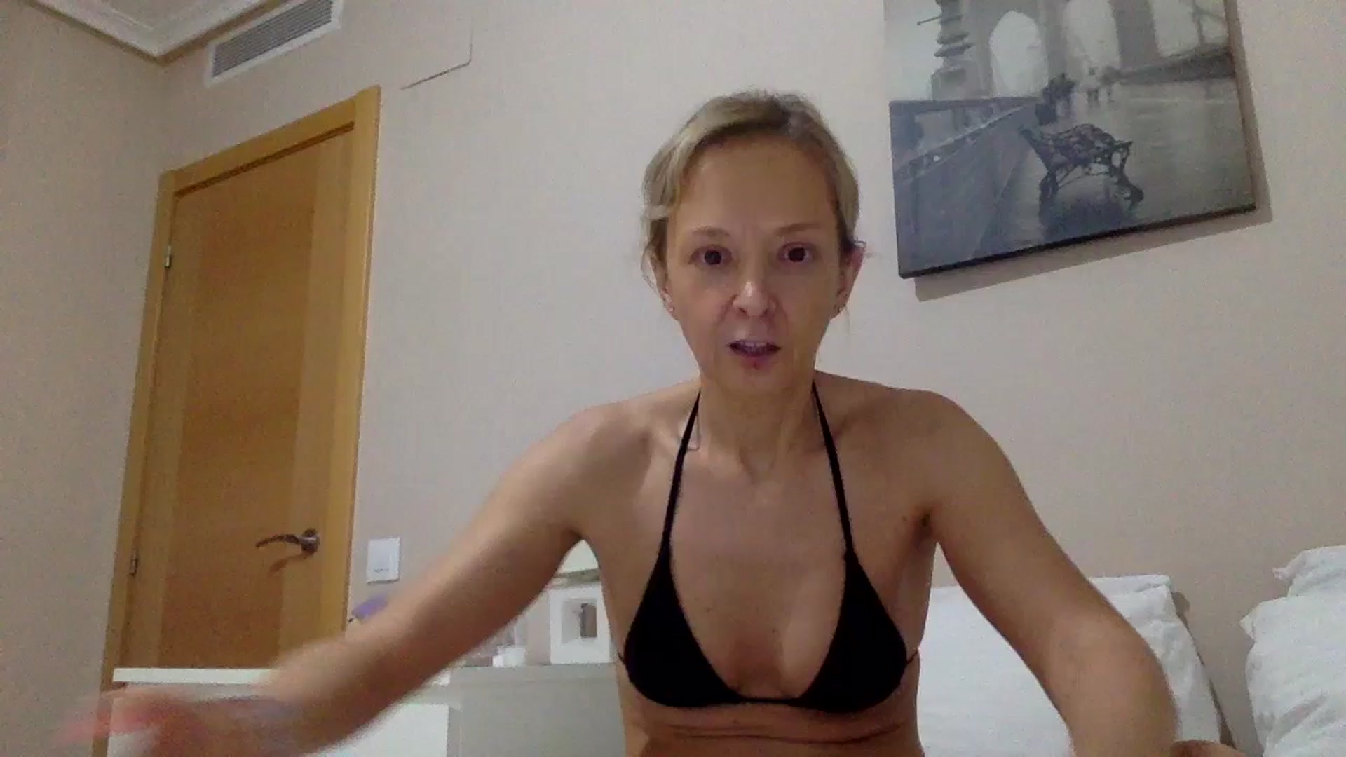 Gallery image thumbnail from Aimee_Angel's myfreecams stream on, 06/16/2024, 19:51 image 1 of 20