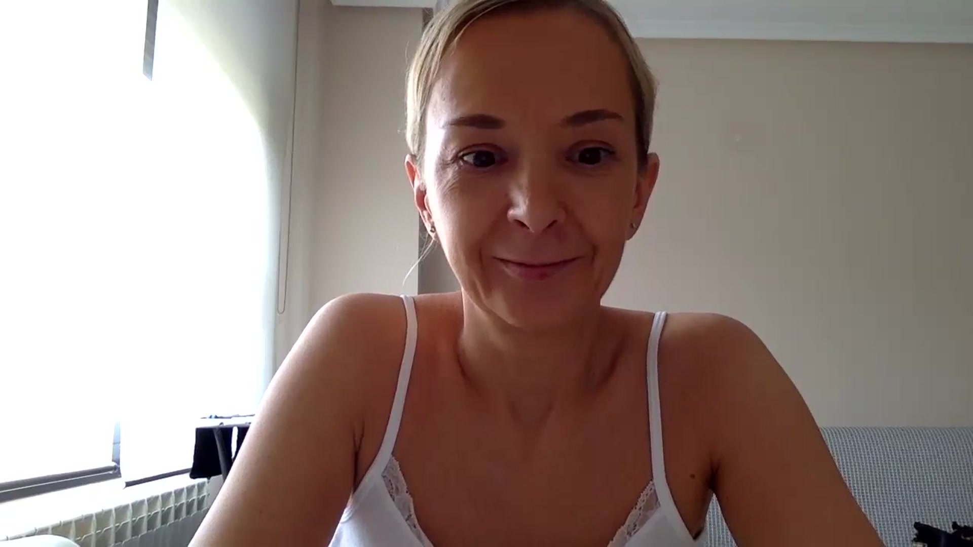 Gallery image thumbnail from Aimee_Angel's myfreecams stream on, 06/18/2024, 14:03 image 8 of 20