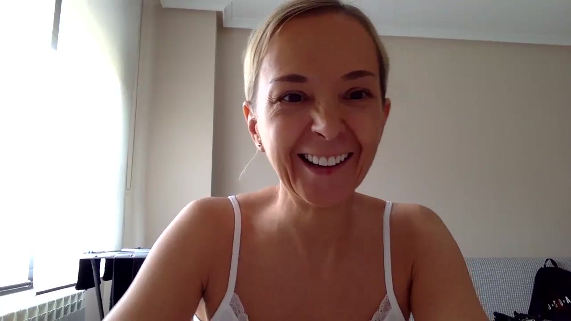 Gallery image thumbnail from Aimee_Angel's myfreecams stream on, 06/18/2024, 14:03 image 2 of 20