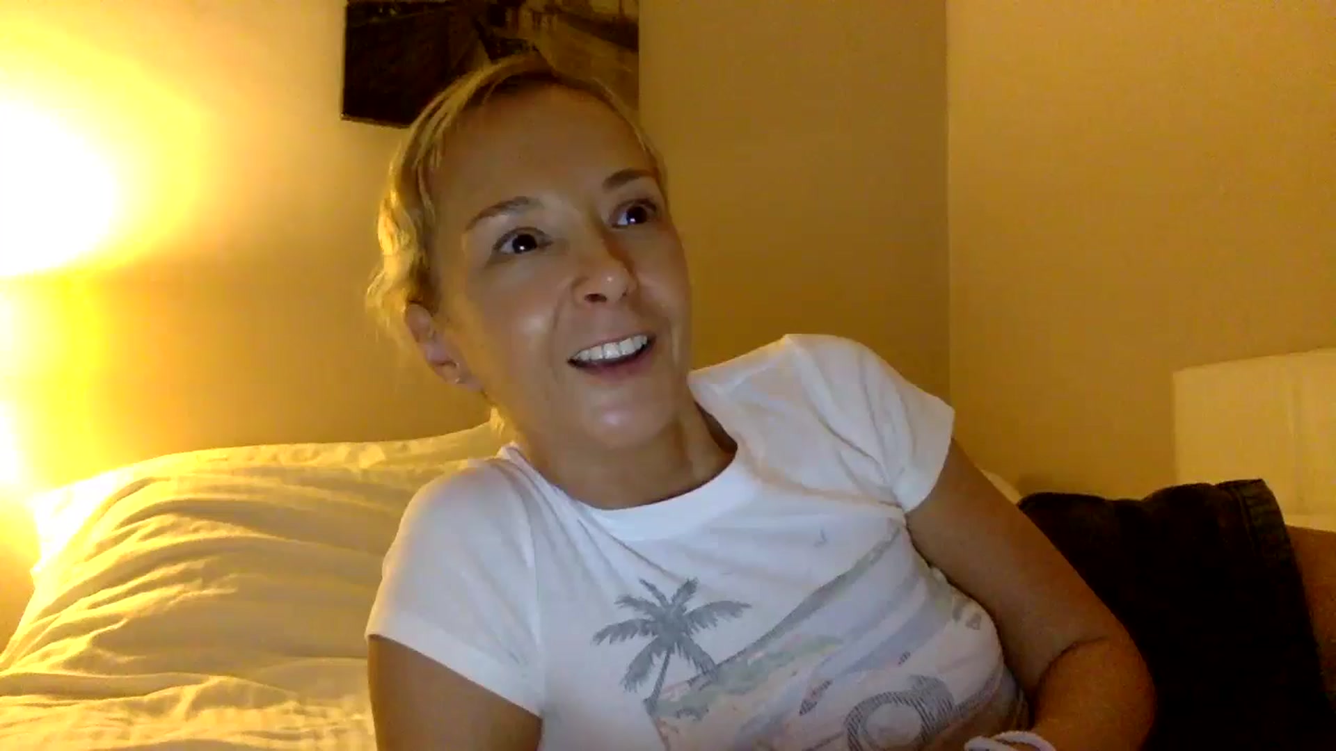 Gallery image thumbnail from Aimee_Angel's myfreecams stream on, 06/30/2024, 21:02 image 18 of 20