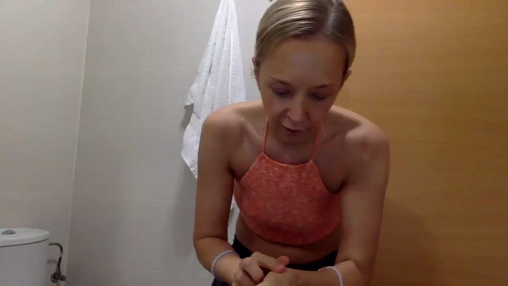 Gallery image thumbnail from Aimee_Angel's myfreecams stream on, 07/01/2024, 14:46 image 4 of 20
