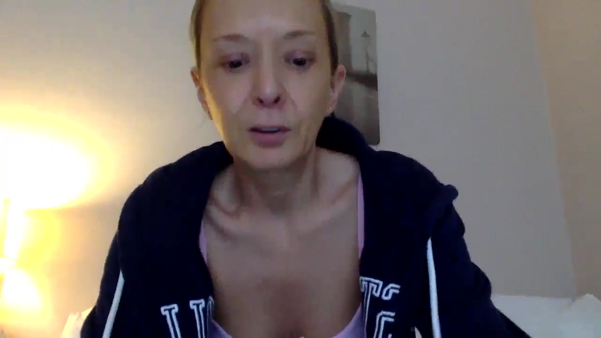 Gallery image thumbnail from Aimee_Angel's myfreecams stream on, 07/07/2024, 16:20 image 14 of 20