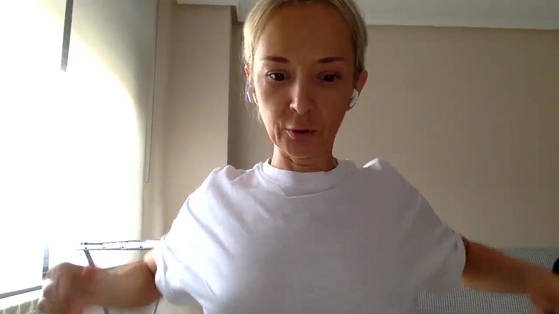 Gallery image thumbnail from Aimee_Angel's myfreecams stream on, 07/13/2024, 17:34 image 10 of 20