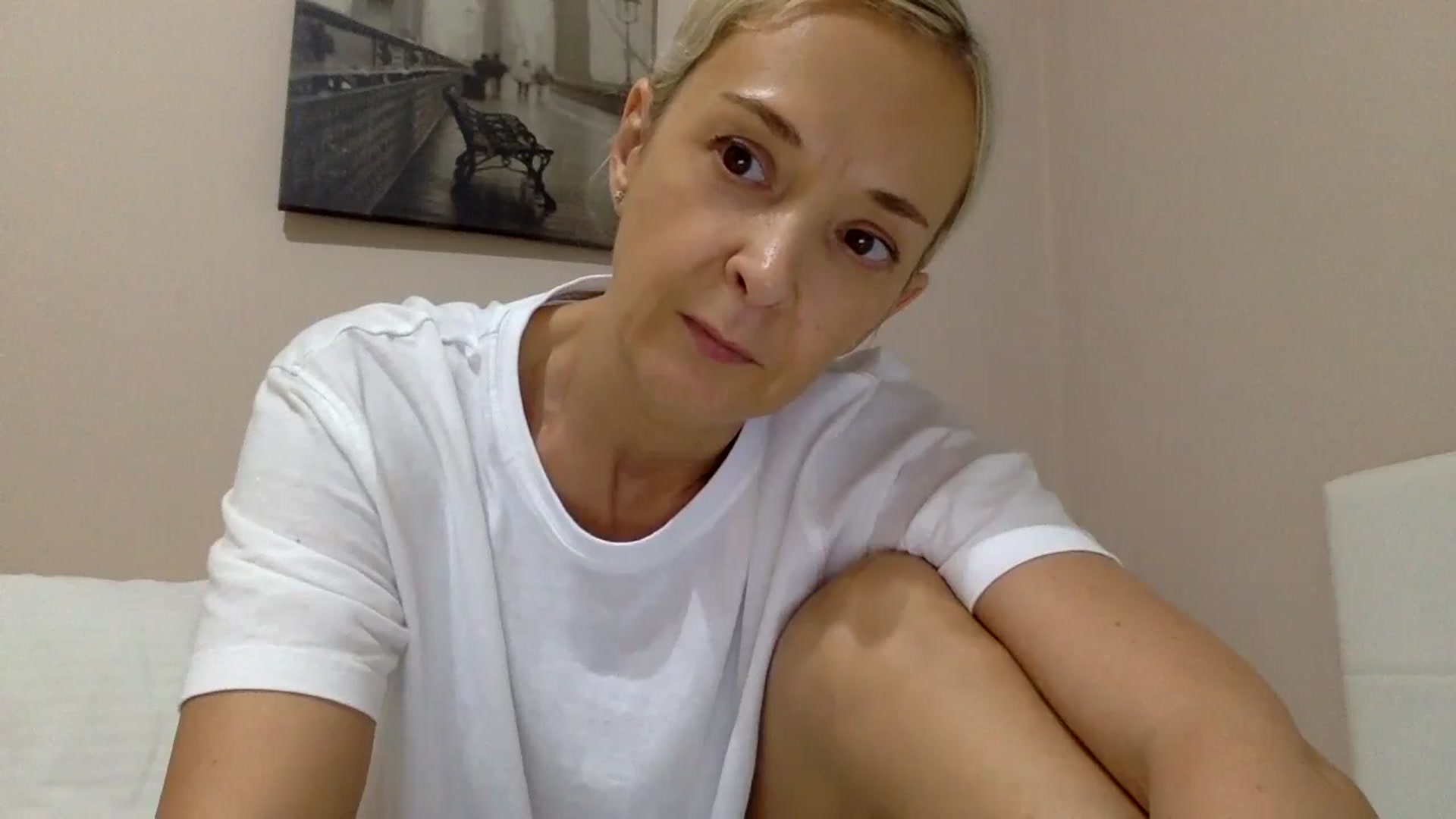 Gallery image thumbnail from Aimee_Angel's myfreecams stream on, 07/16/2024, 21:06 image 15 of 20
