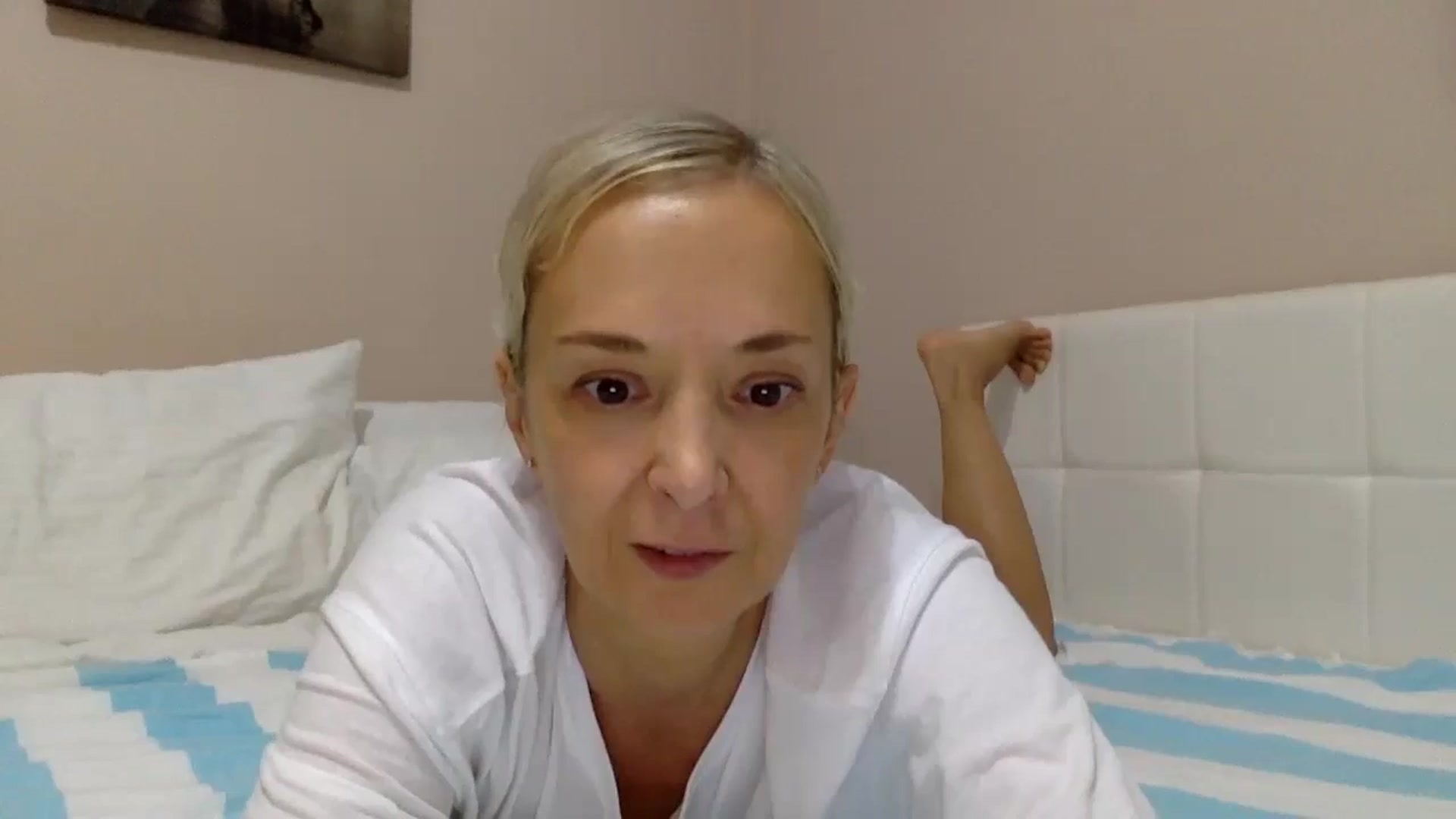 Gallery image thumbnail from Aimee_Angel's myfreecams stream on, 07/16/2024, 21:38 image 14 of 20