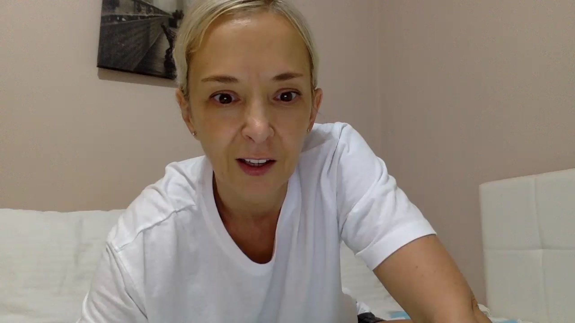 Gallery image thumbnail from Aimee_Angel's myfreecams stream on, 07/16/2024, 21:38 image 8 of 20