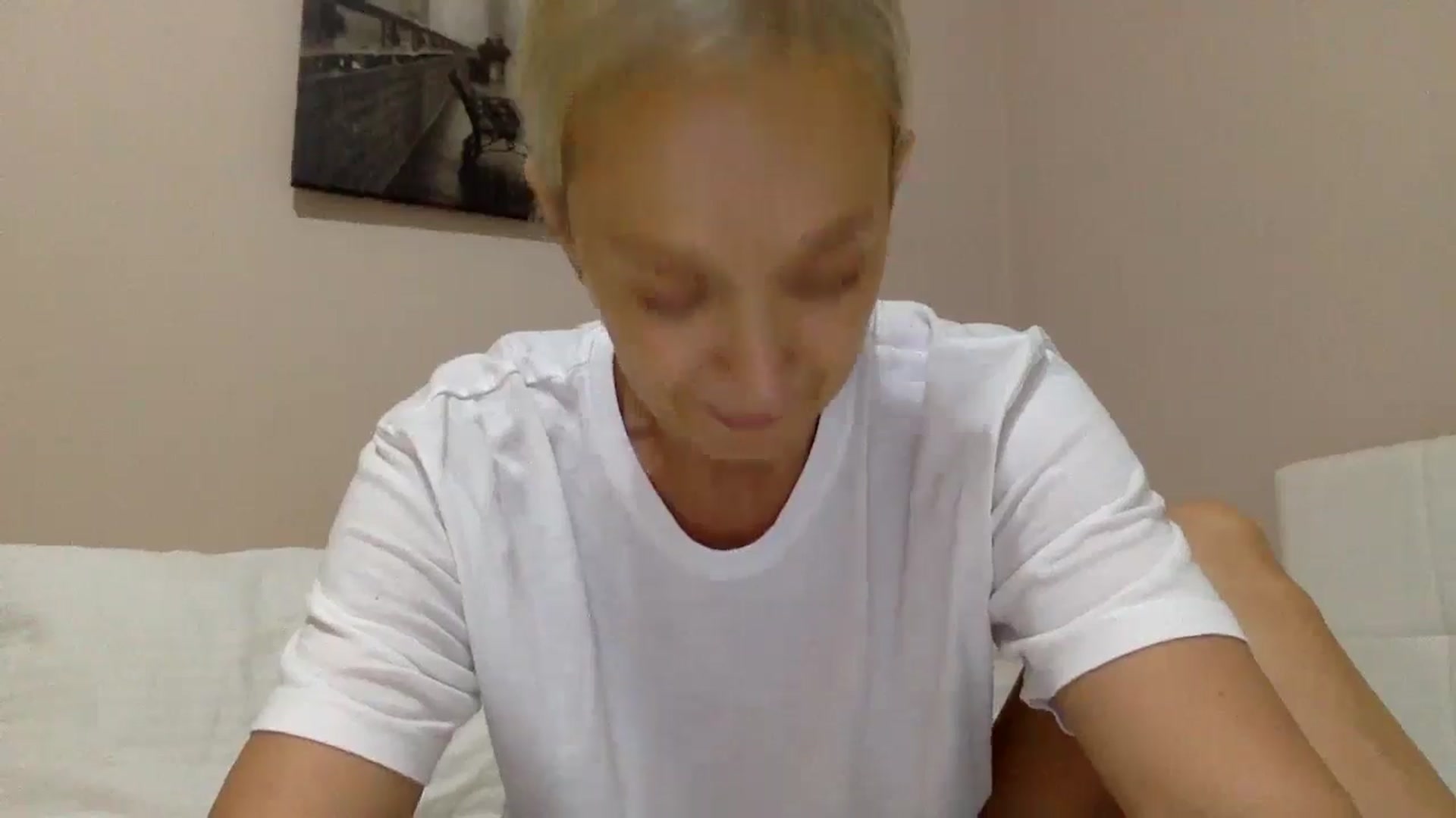 Gallery image thumbnail from Aimee_Angel's myfreecams stream on, 07/16/2024, 21:38 image 2 of 20