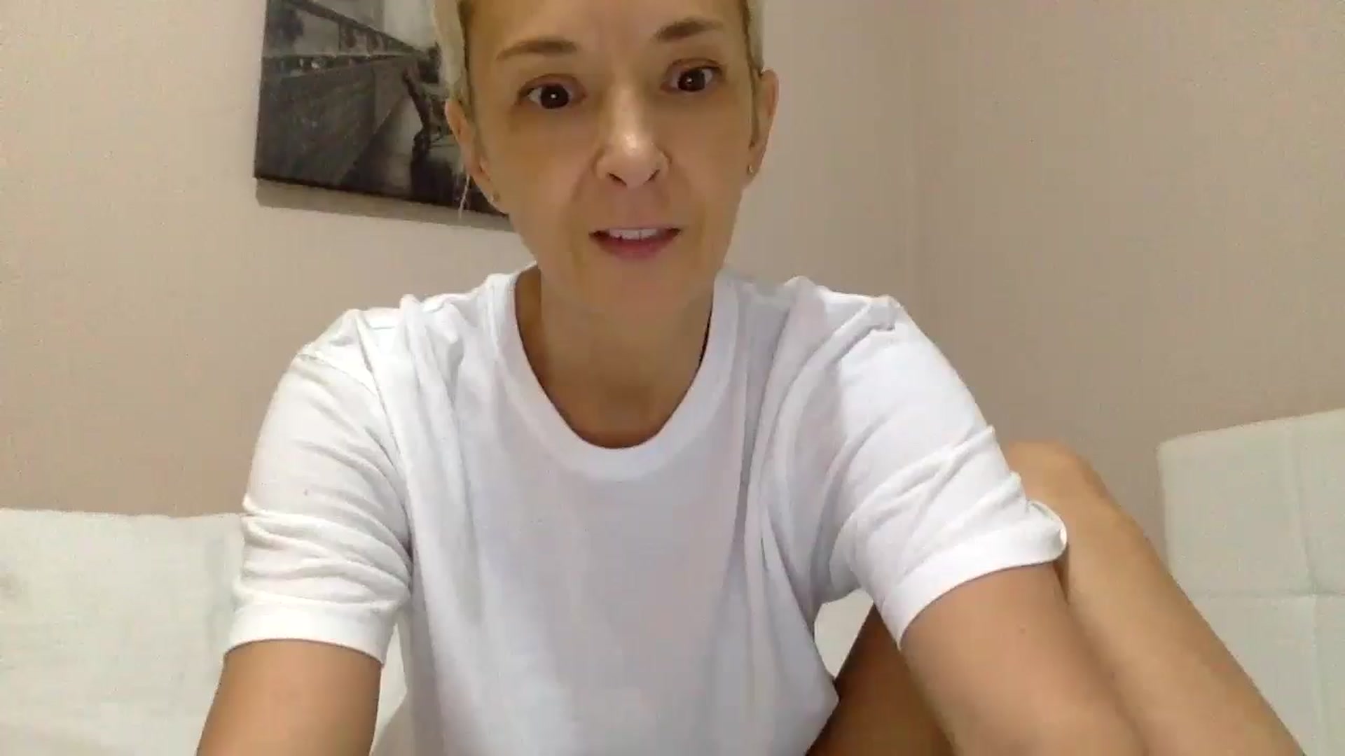 Gallery image thumbnail from Aimee_Angel's myfreecams stream on, 07/16/2024, 21:38 image 1 of 20