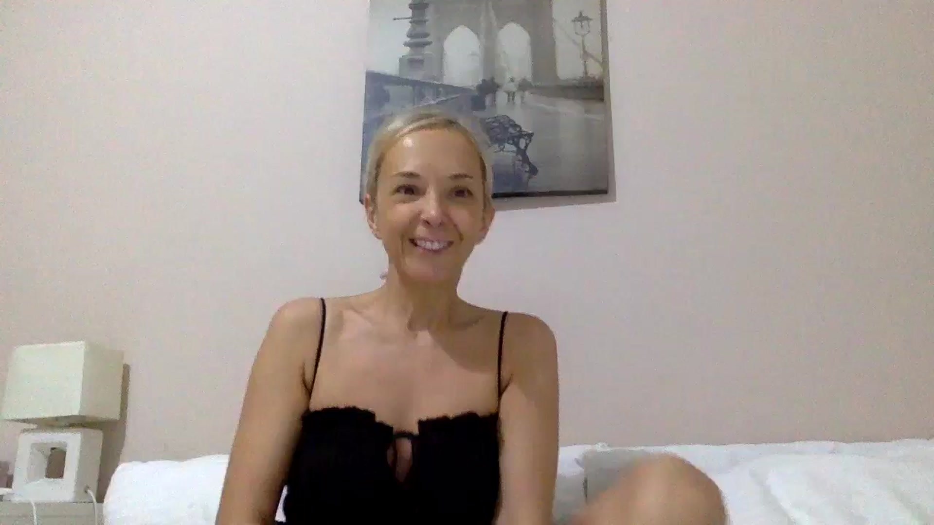 Gallery image thumbnail from Aimee_Angel's myfreecams stream on, 07/17/2024, 21:49 image 5 of 20
