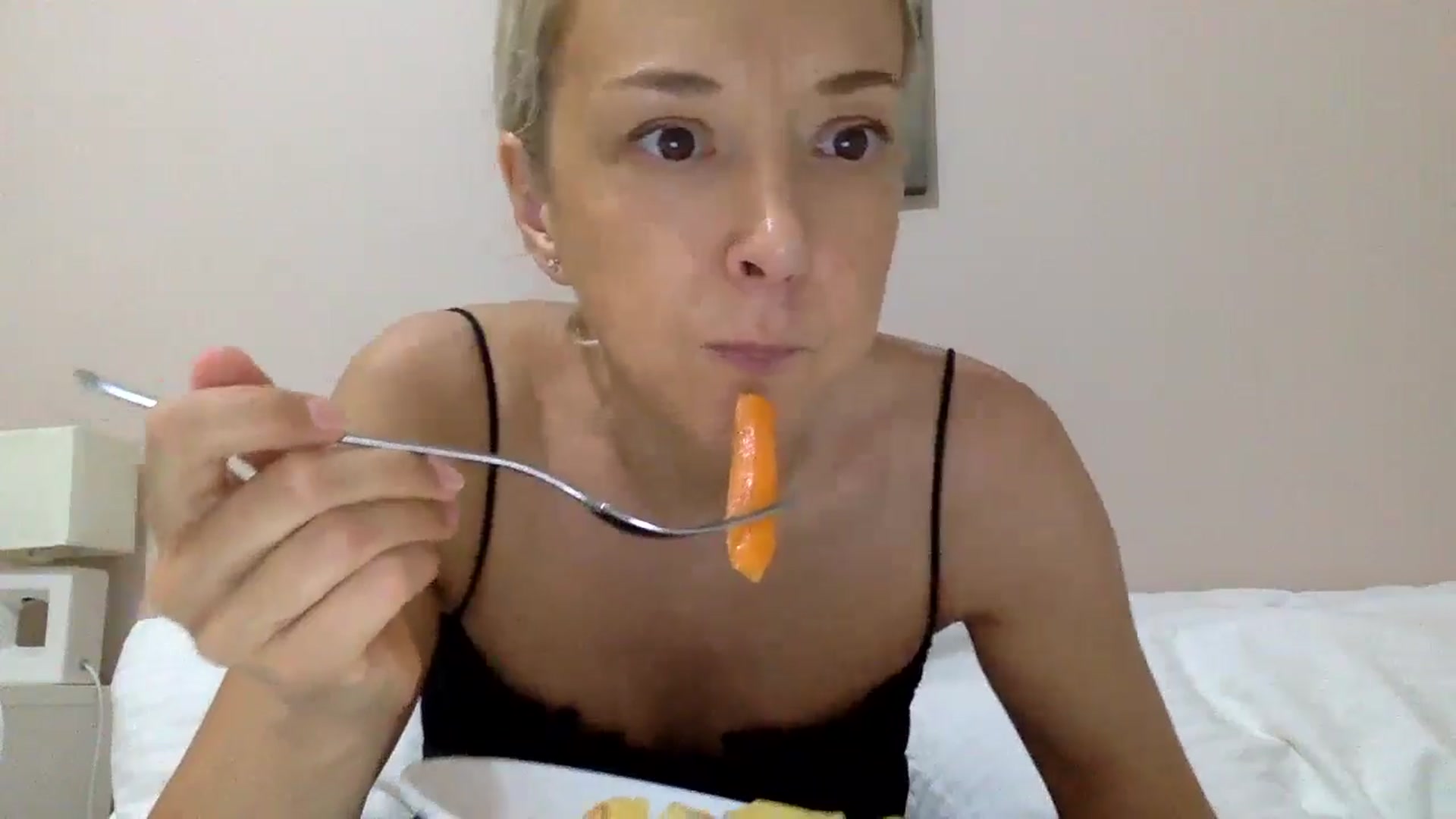 Gallery image thumbnail from Aimee_Angel's myfreecams stream on, 07/17/2024, 21:49 image 3 of 20