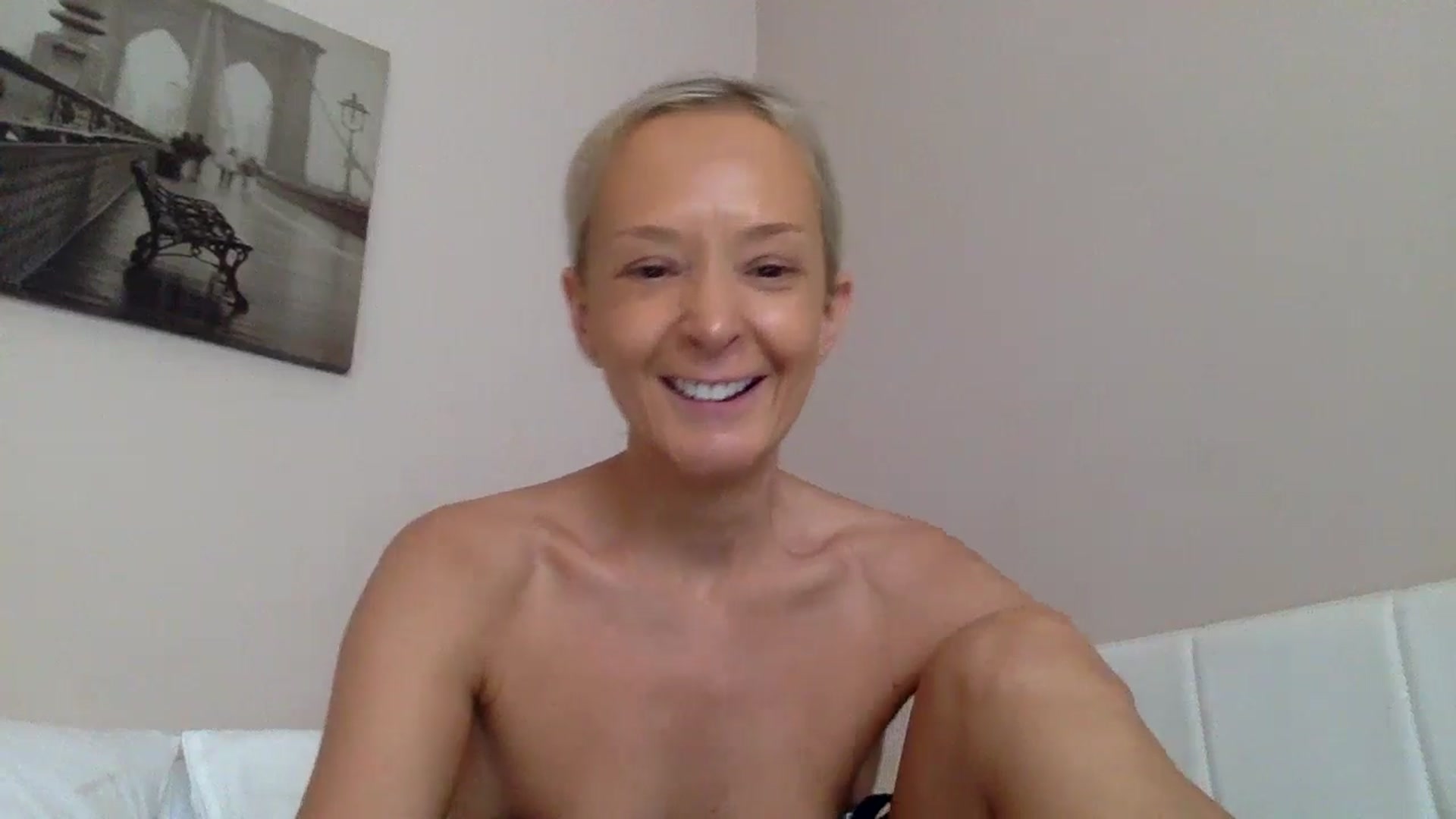 Gallery image thumbnail from Aimee_Angel's myfreecams stream on, 07/20/2024, 12:56 image 3 of 20