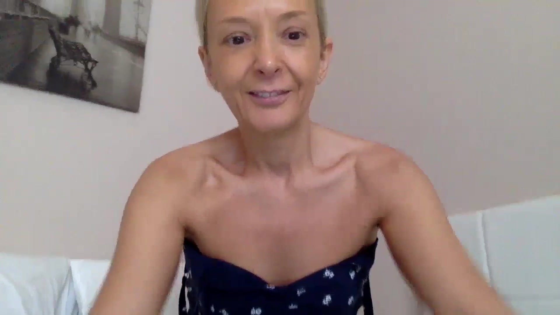Gallery image thumbnail from Aimee_Angel's myfreecams stream on, 07/20/2024, 12:56 image 15 of 20