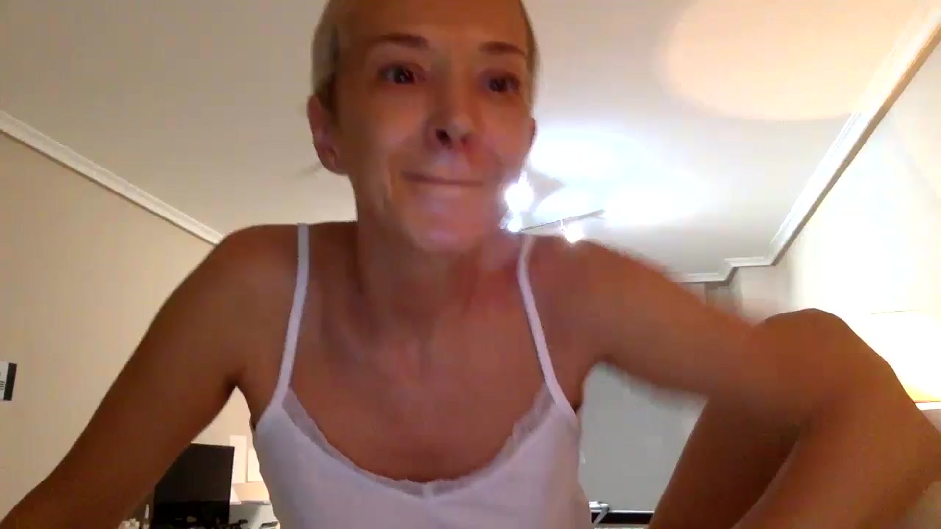 Gallery image thumbnail from Aimee_Angel's myfreecams stream on, 07/22/2024, 21:31 image 1 of 20
