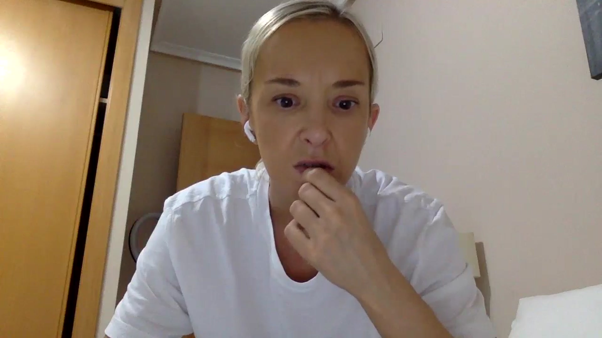 Gallery image thumbnail from Aimee_Angel's myfreecams stream on, 07/25/2024, 21:02 image 13 of 20