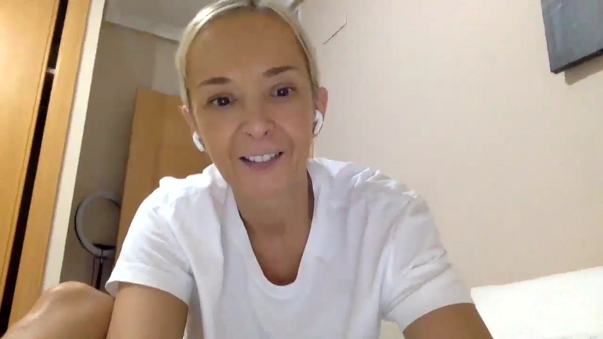 Gallery image thumbnail from Aimee_Angel's myfreecams stream on, 07/25/2024, 21:02 image 20 of 20