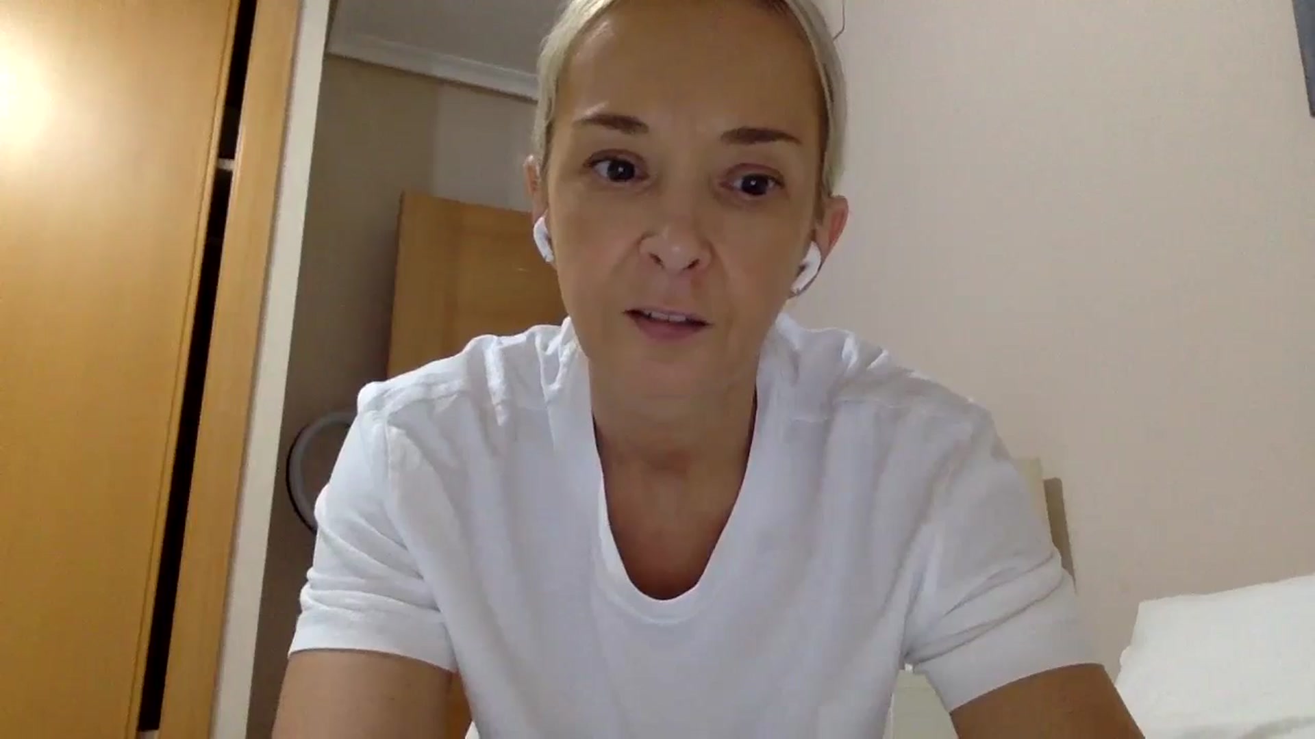 Gallery image thumbnail from Aimee_Angel's myfreecams stream on, 07/25/2024, 21:02 image 15 of 20