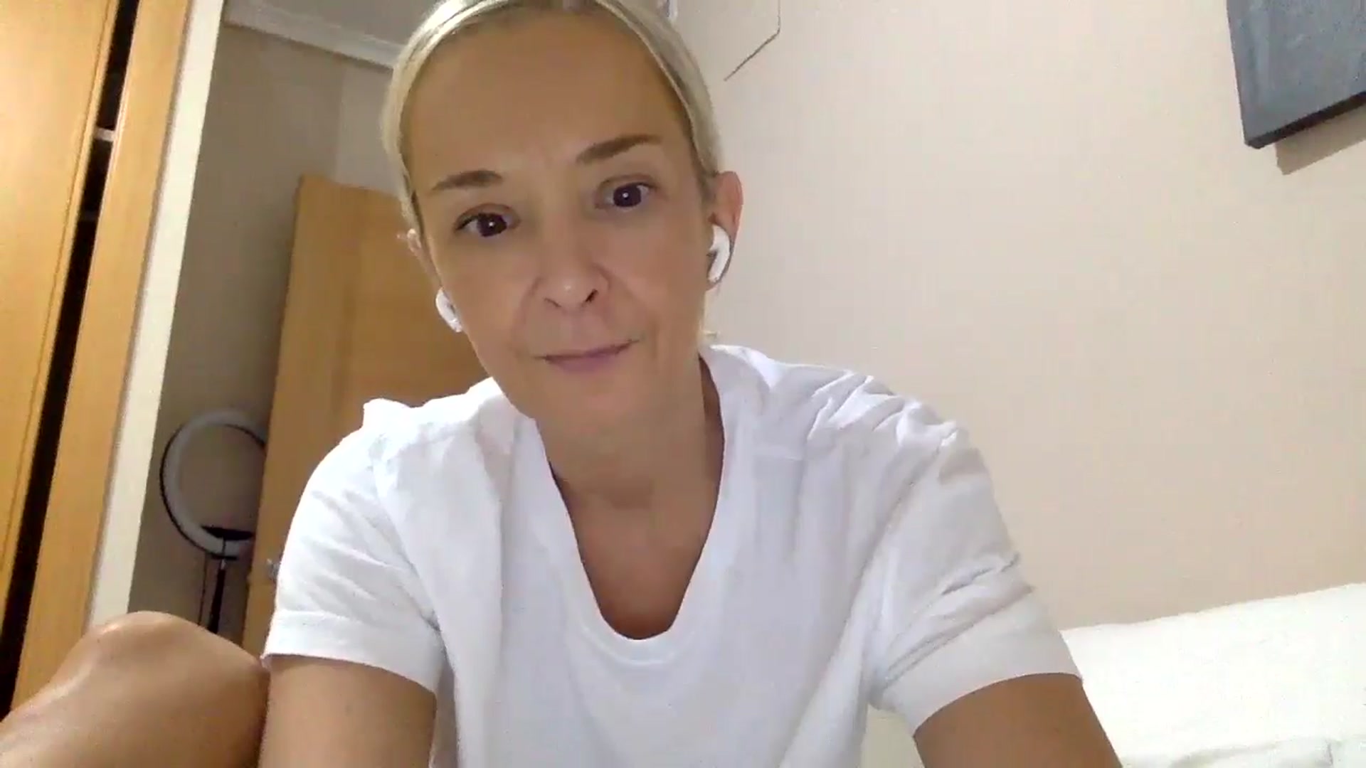 Gallery image thumbnail from Aimee_Angel's myfreecams stream on, 07/25/2024, 21:02 image 19 of 20