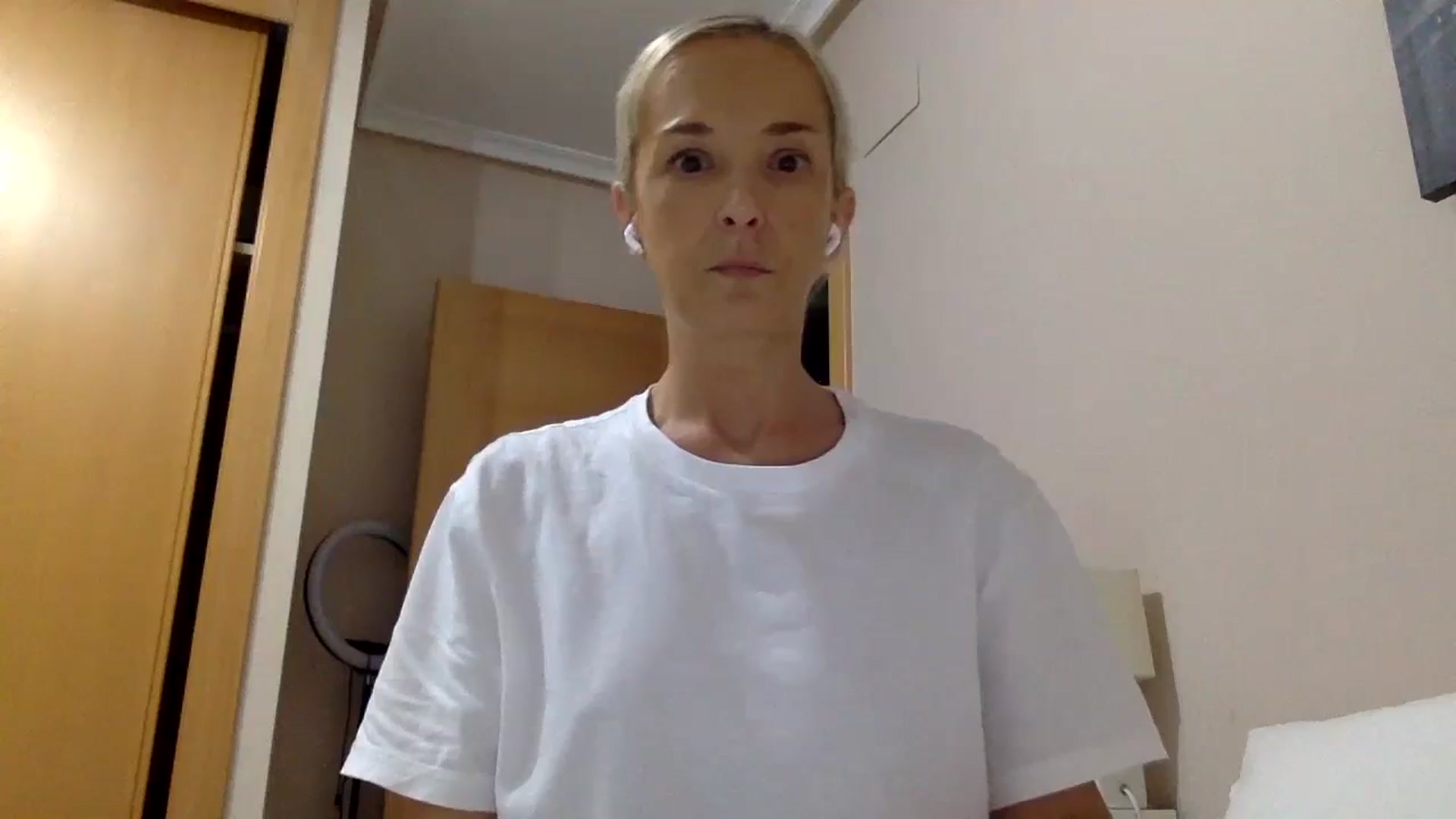 Gallery image thumbnail from Aimee_Angel's myfreecams stream on, 07/25/2024, 21:02 image 11 of 20