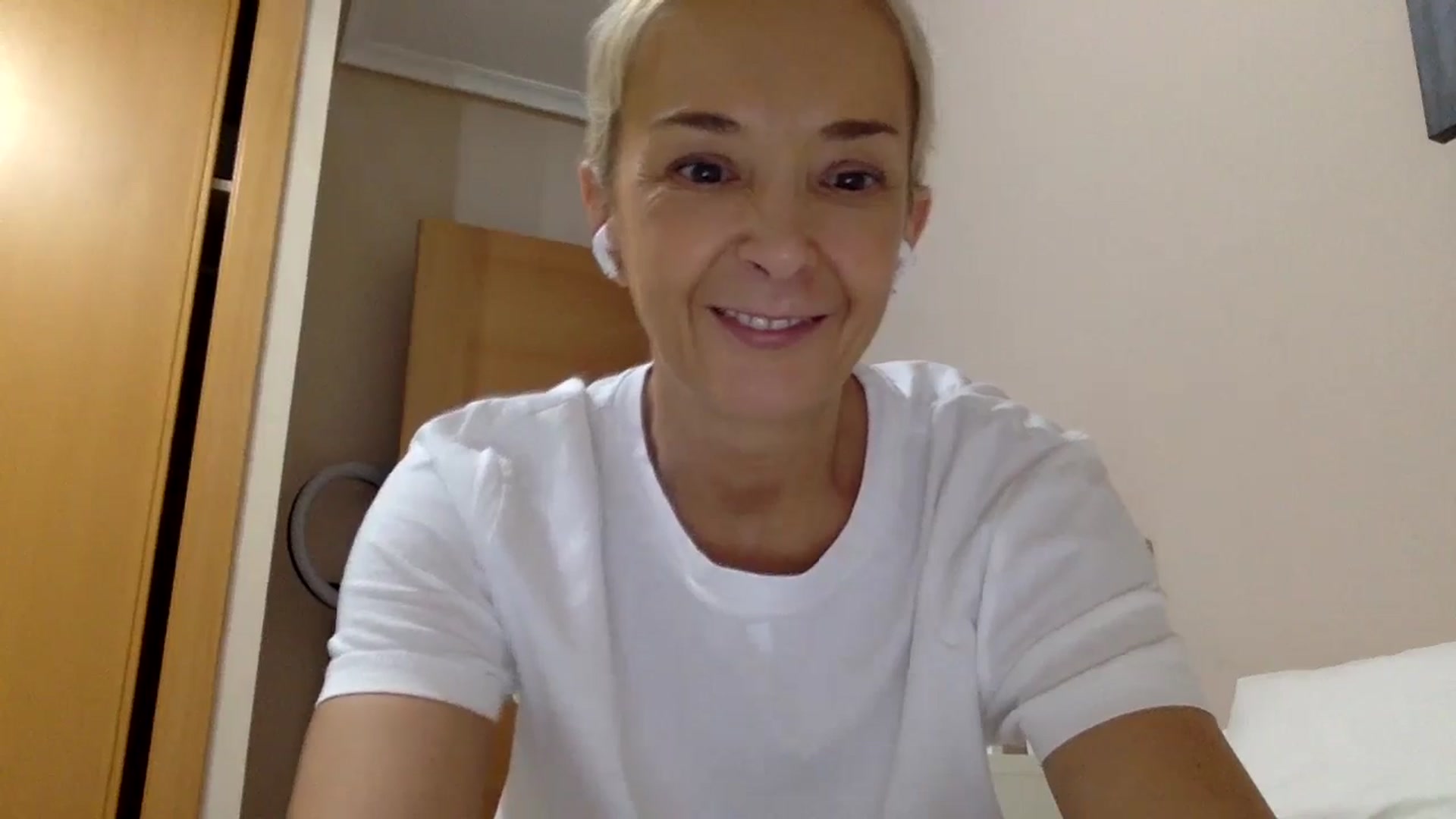 Gallery image thumbnail from Aimee_Angel's myfreecams stream on, 07/25/2024, 21:02 image 5 of 20