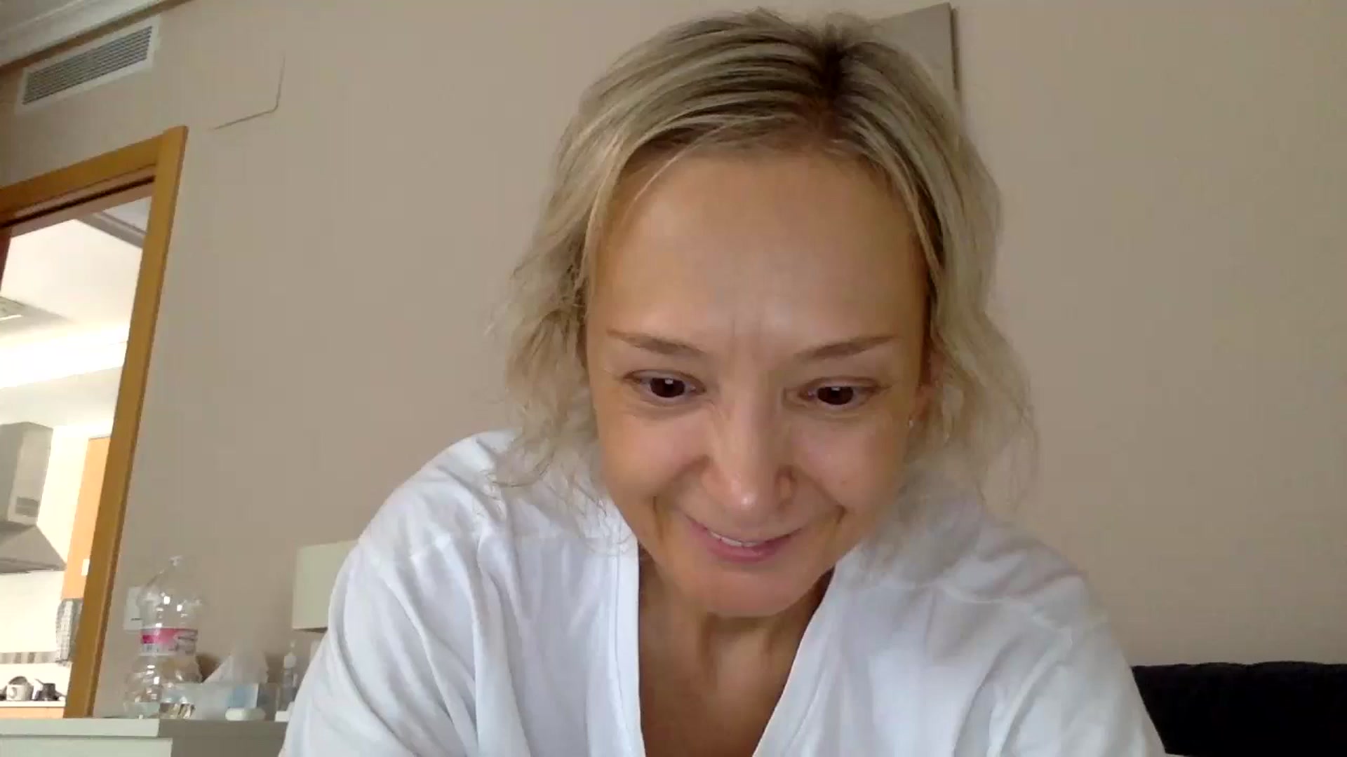 Gallery image thumbnail from Aimee_Angel's myfreecams stream on, 08/03/2024, 16:43 image 16 of 20