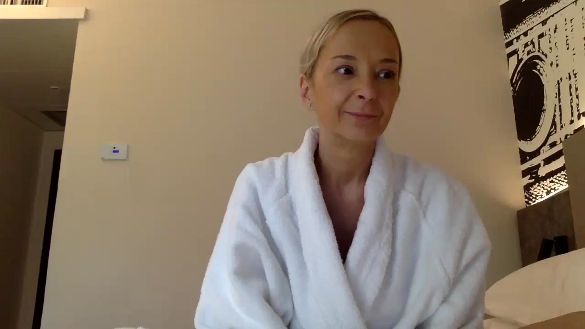 Gallery image thumbnail from Aimee_Angel's myfreecams stream on, 08/11/2024, 15:14 image 6 of 20