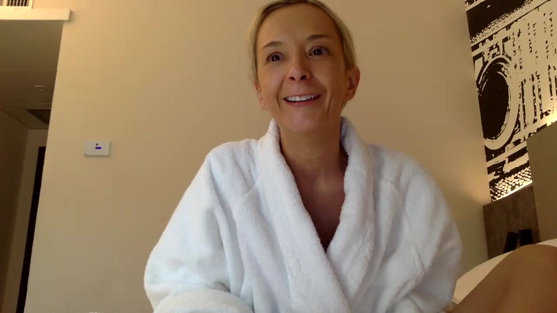 Gallery image thumbnail from Aimee_Angel's myfreecams stream on, 08/11/2024, 15:14 image 2 of 20