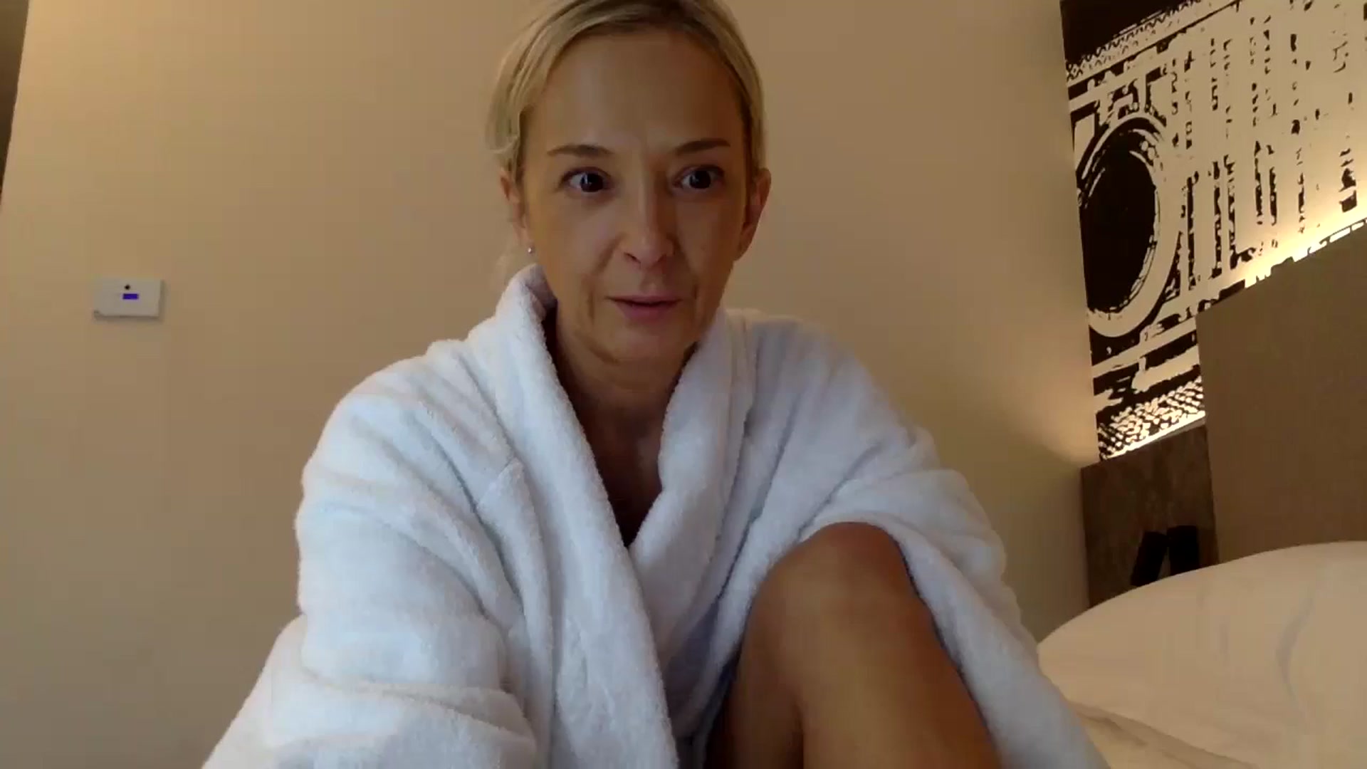 Gallery image thumbnail from Aimee_Angel's myfreecams stream on, 08/11/2024, 15:14 image 20 of 20