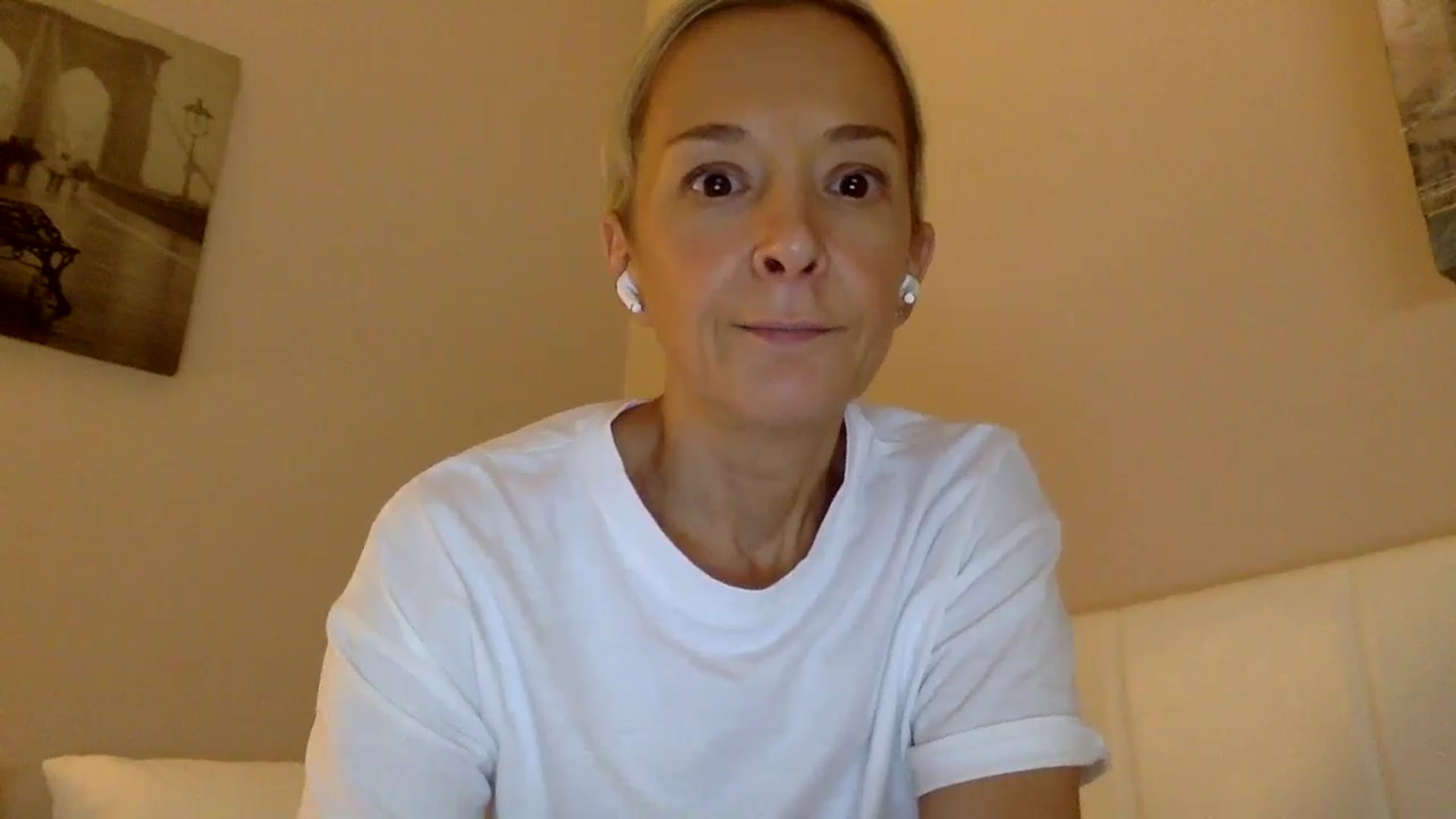 Gallery image thumbnail from Aimee_Angel's myfreecams stream on, 08/16/2024, 15:03 image 11 of 20